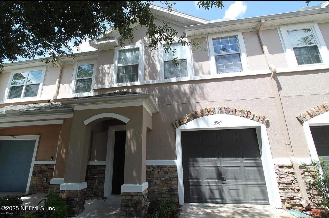 5967 ROCKY MOUNT Drive