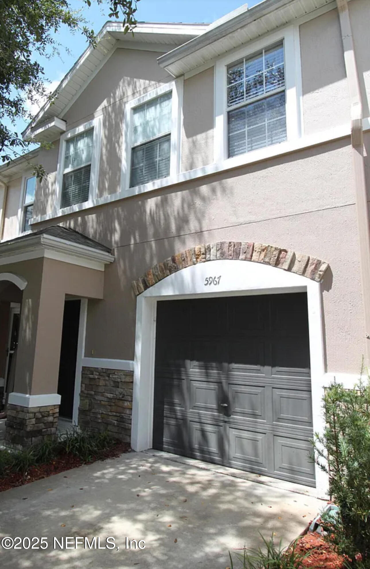 5967 ROCKY MOUNT Drive