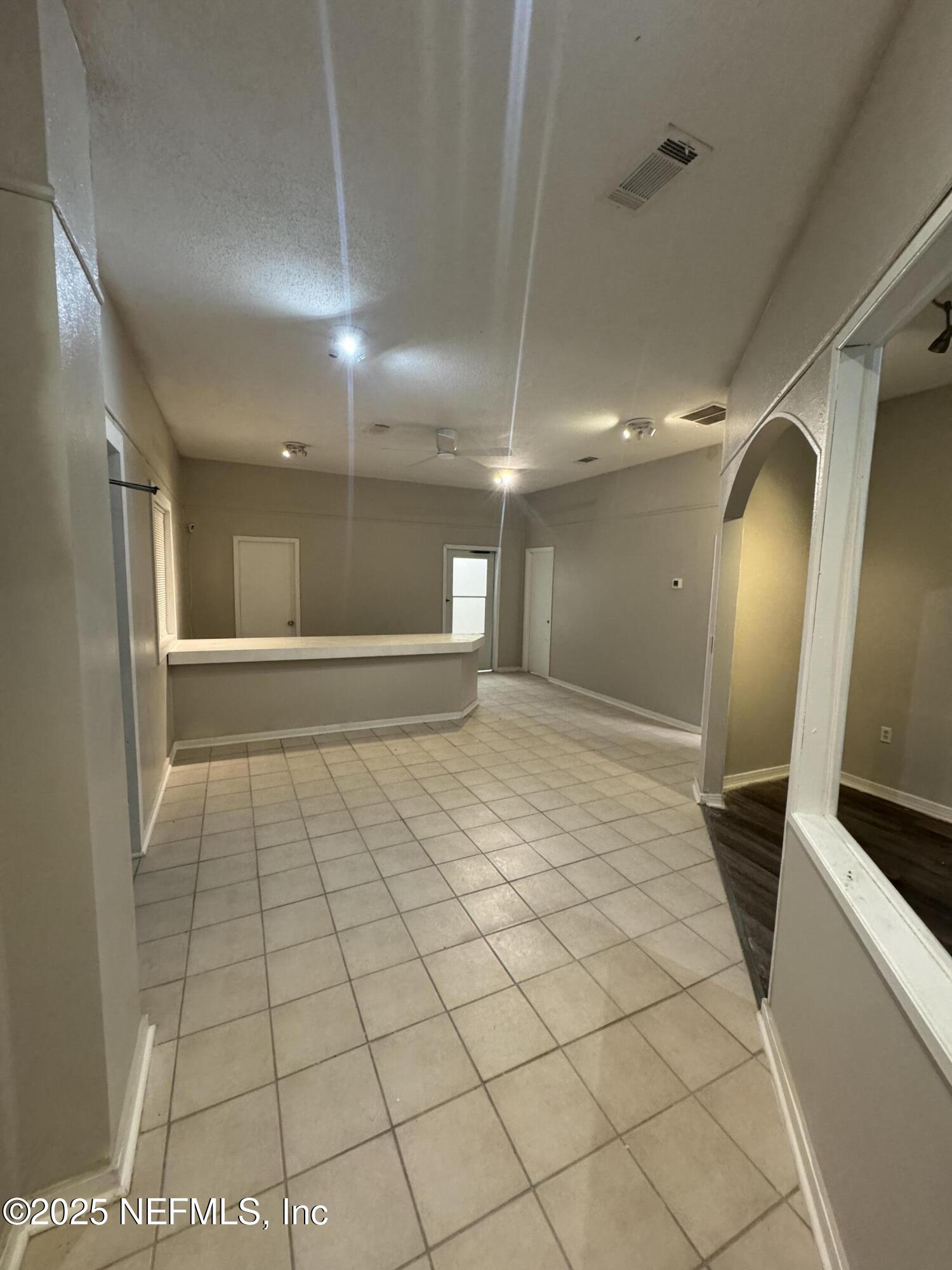 7727 BLANDING Boulevard