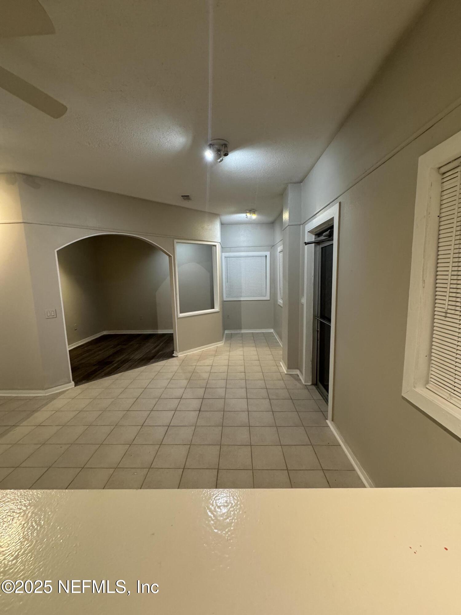 7727 BLANDING Boulevard