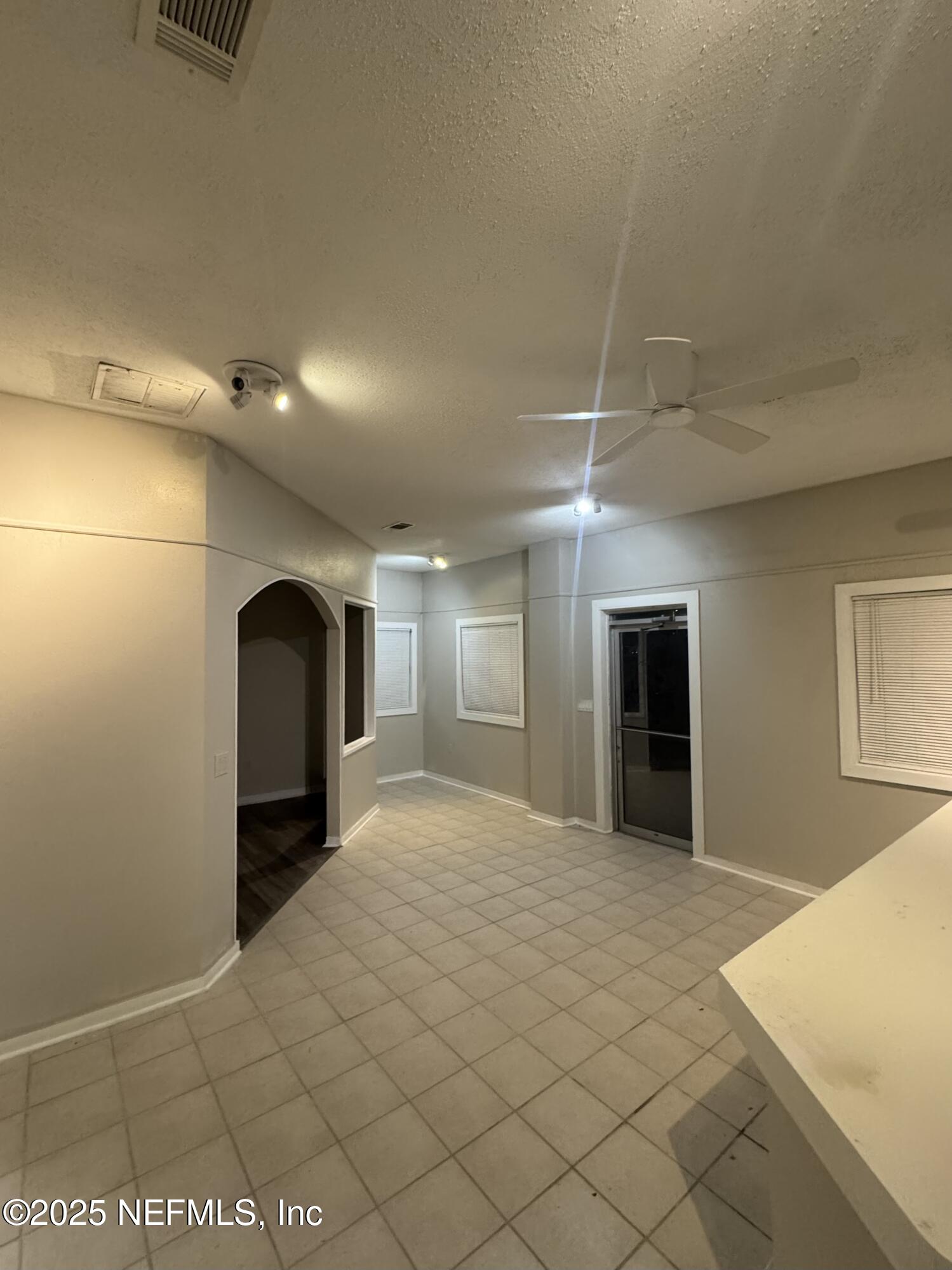 7727 BLANDING Boulevard