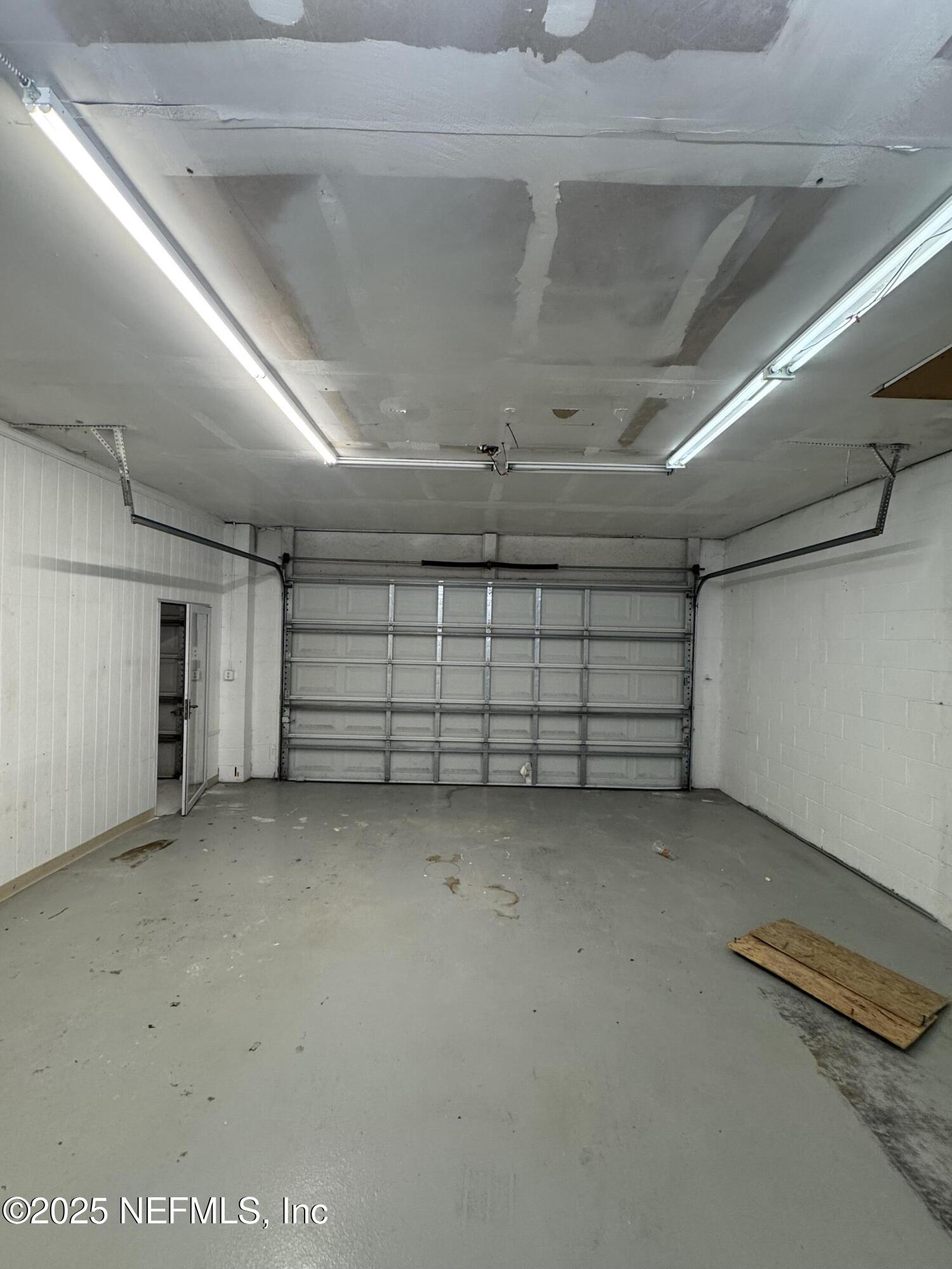 7727 BLANDING Boulevard