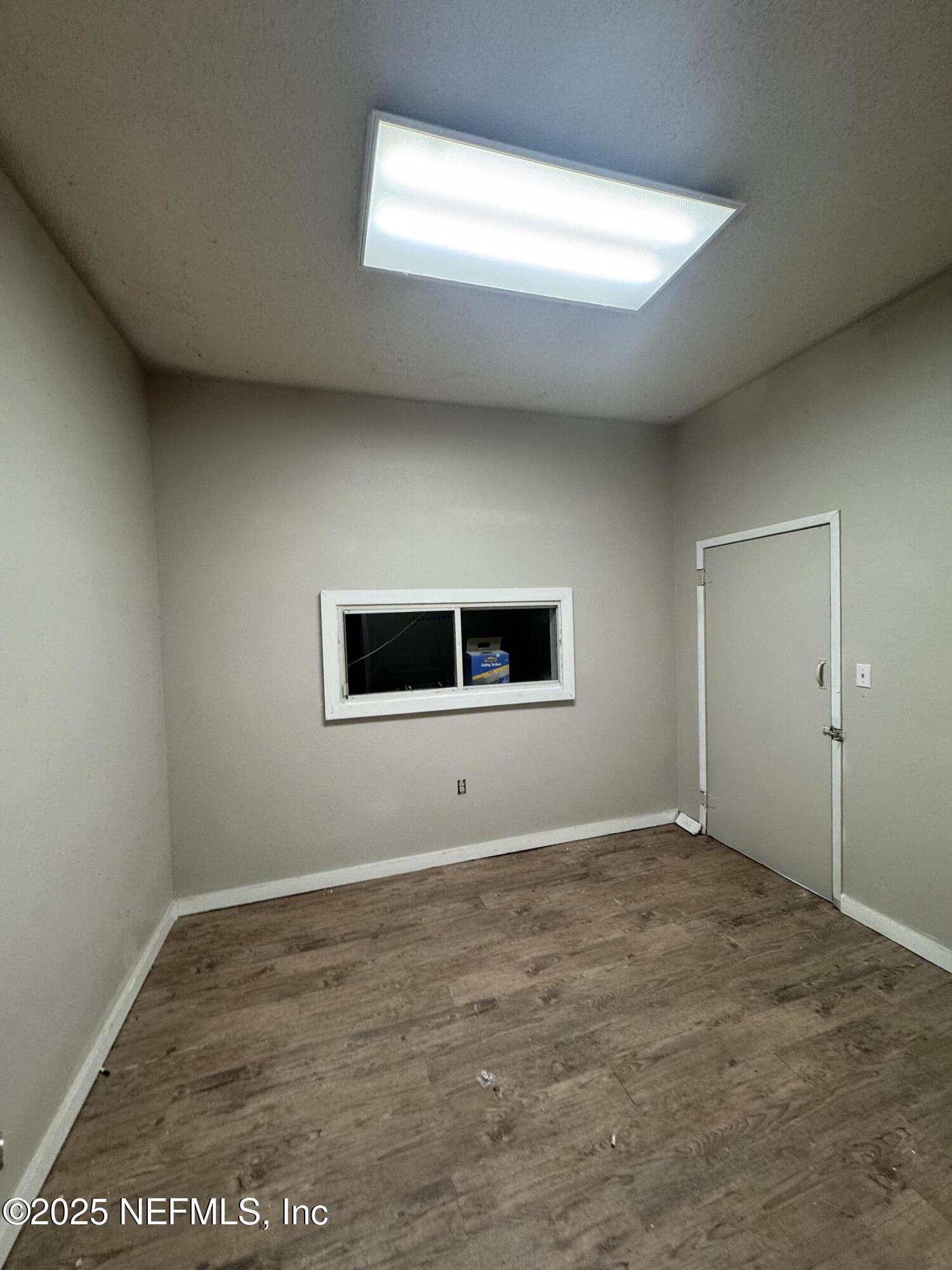 7727 BLANDING Boulevard