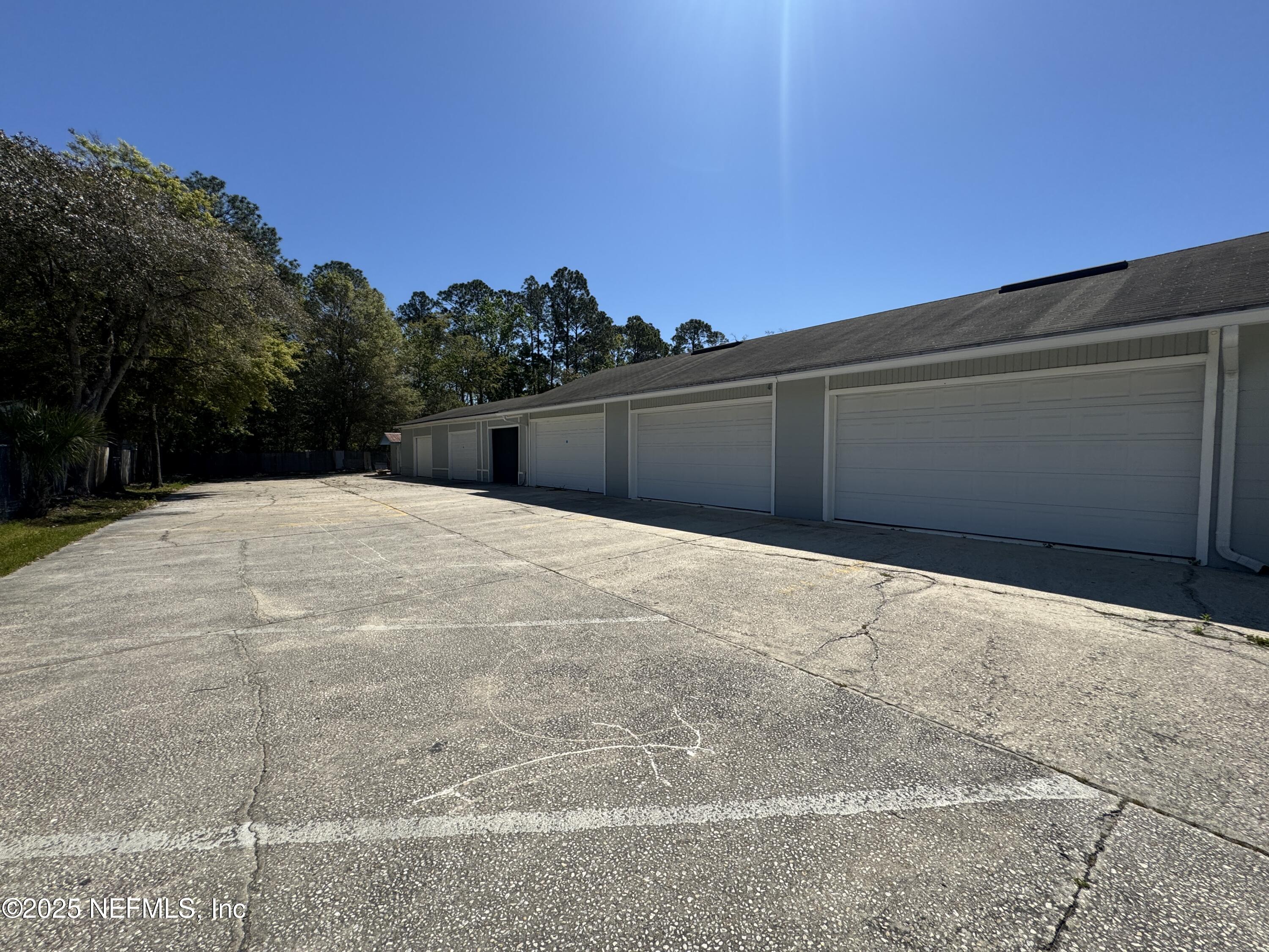 7727 BLANDING Boulevard
