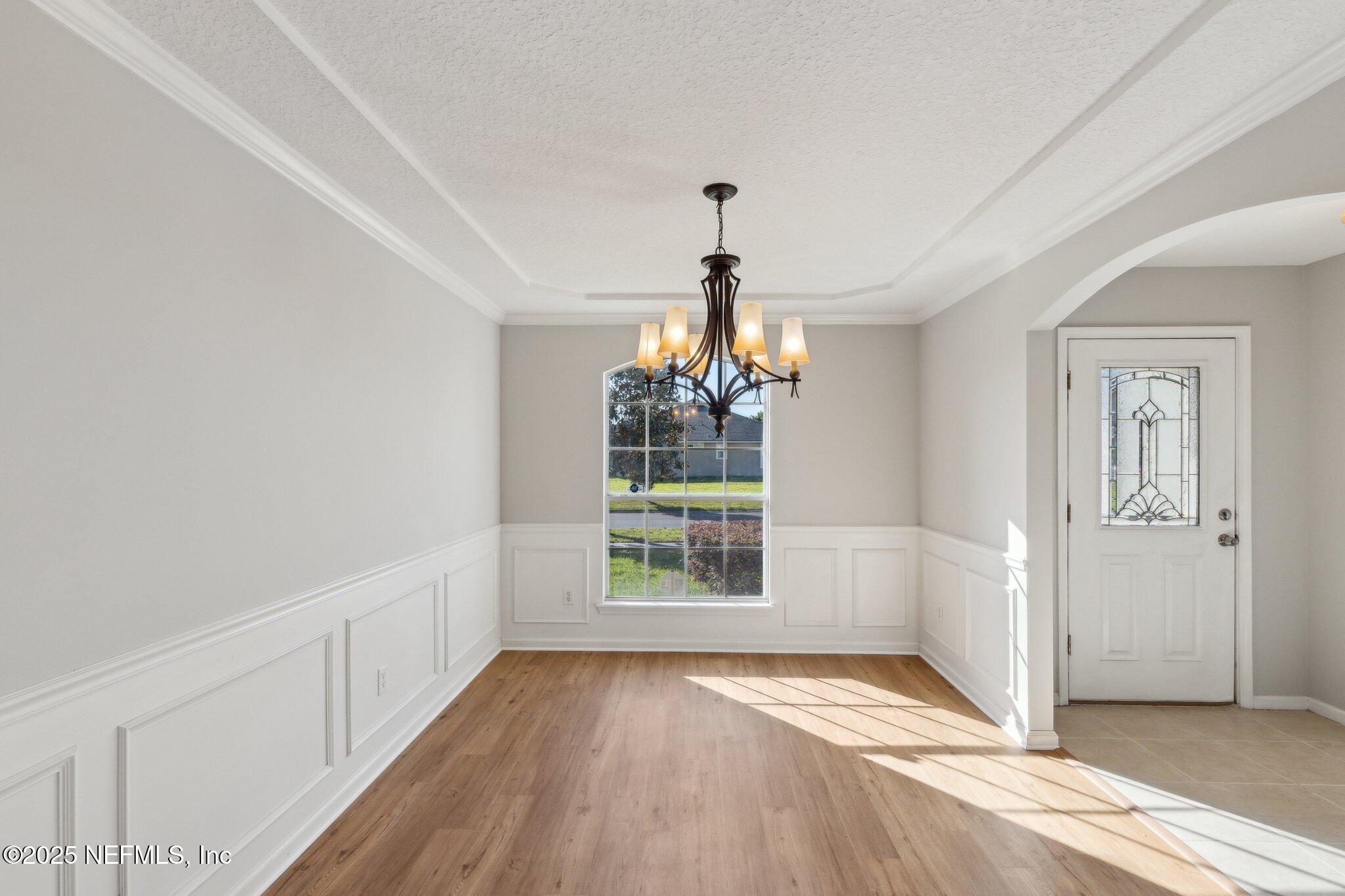 2423 ROYAL POINTE Drive
