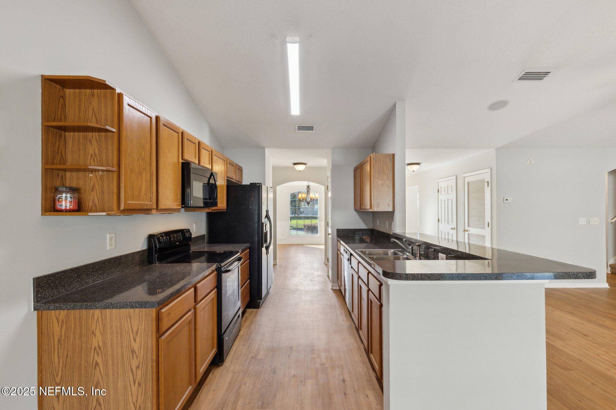 2423 ROYAL POINTE Drive