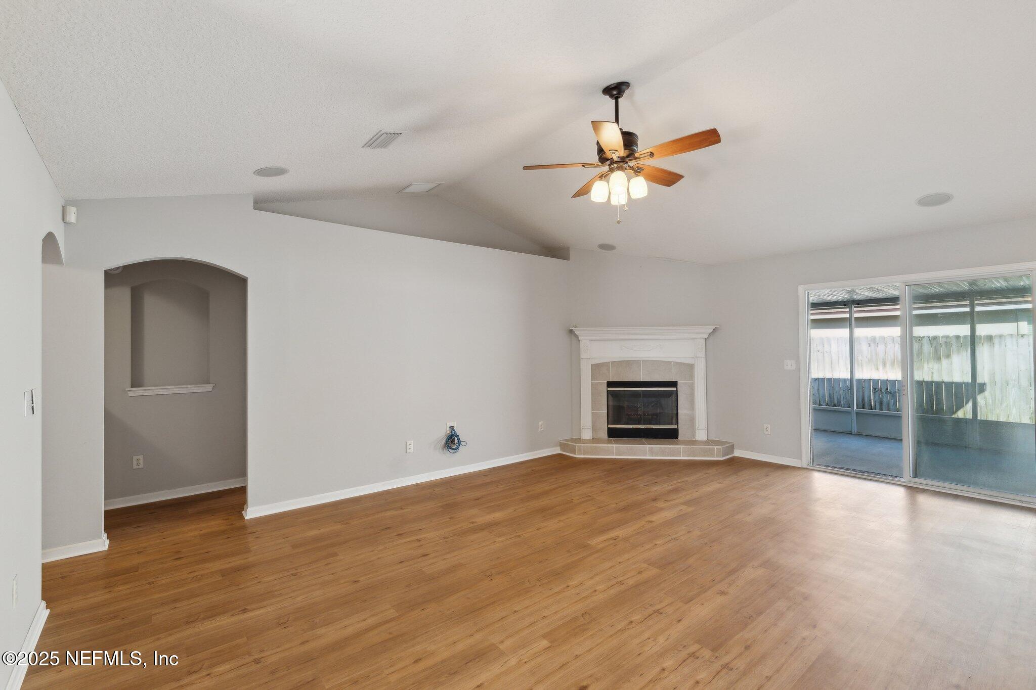 2423 ROYAL POINTE Drive