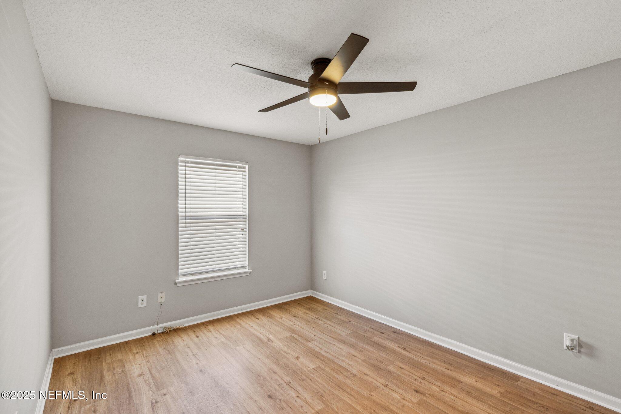 2423 ROYAL POINTE Drive