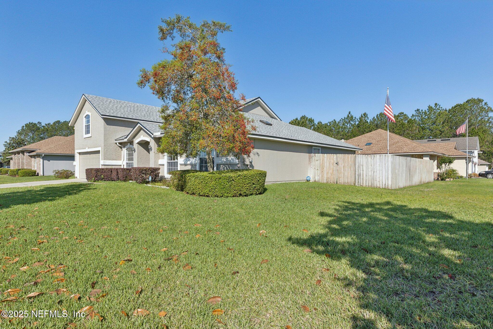 2423 ROYAL POINTE Drive