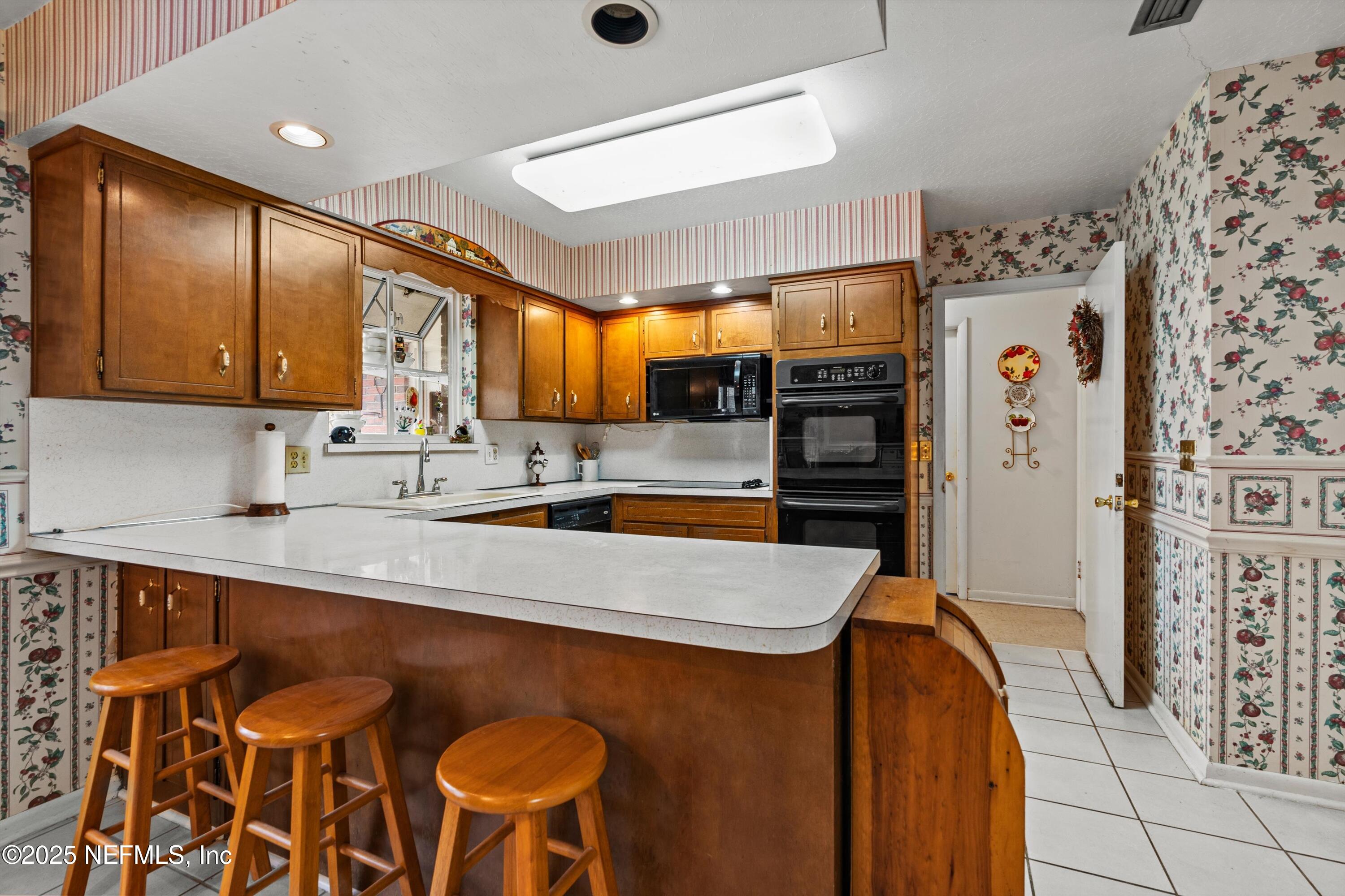1207 JAMAICA Court