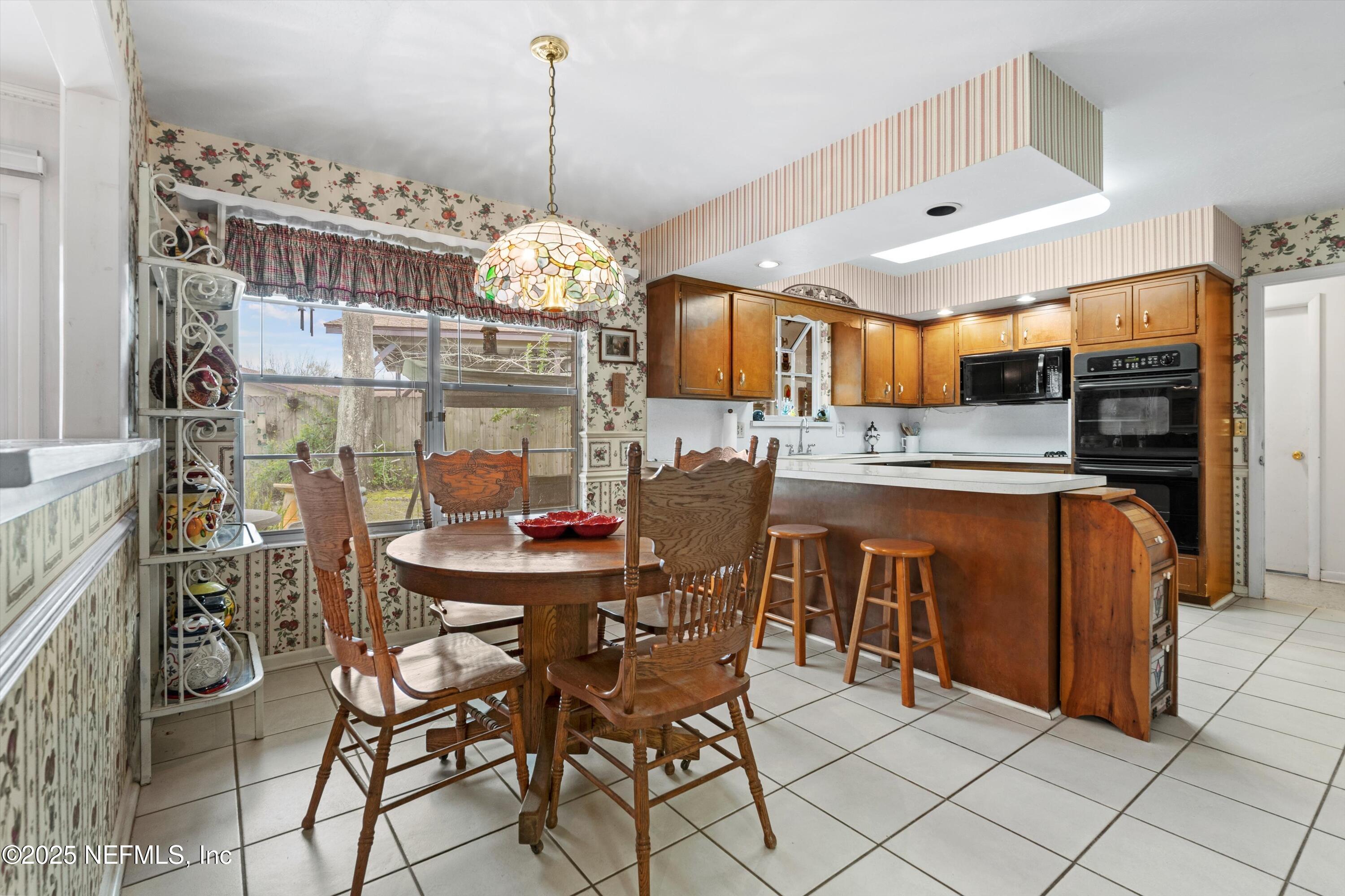 1207 JAMAICA Court