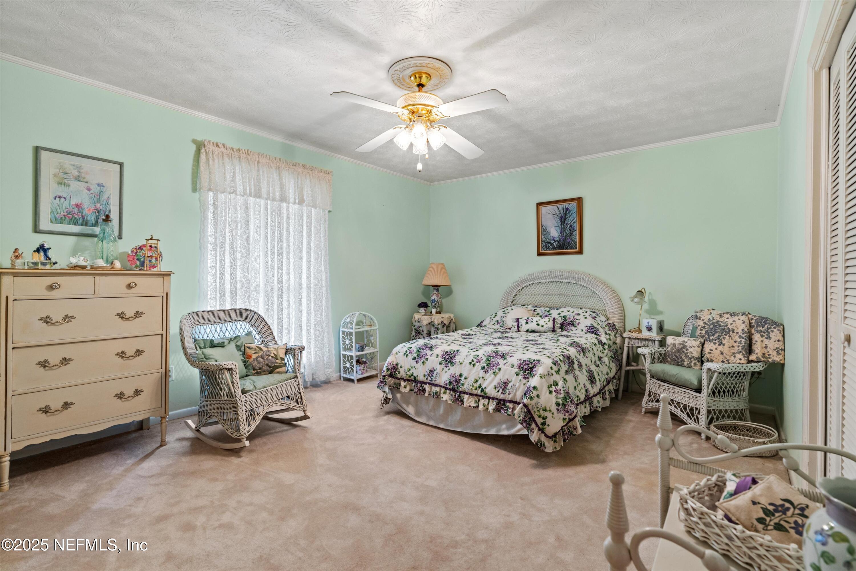 1207 JAMAICA Court