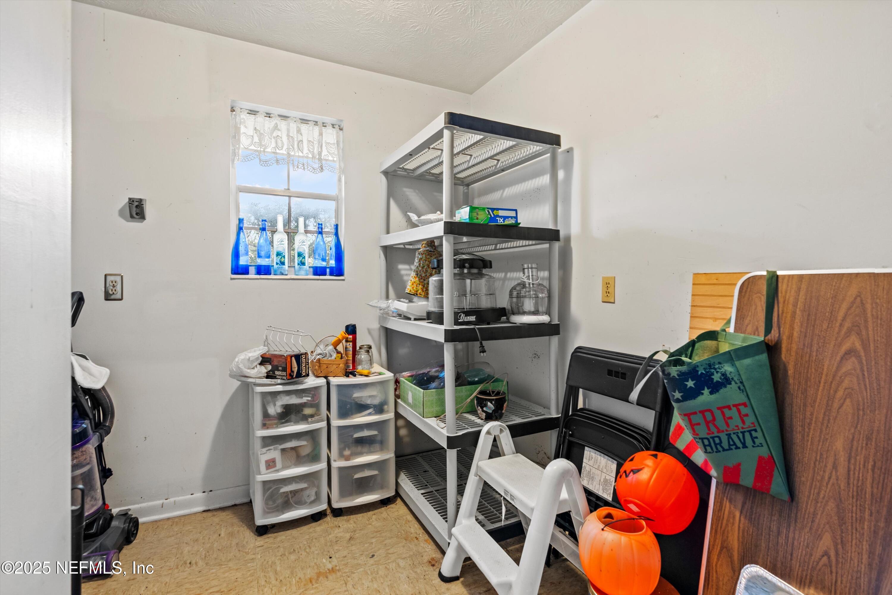 1207 JAMAICA Court