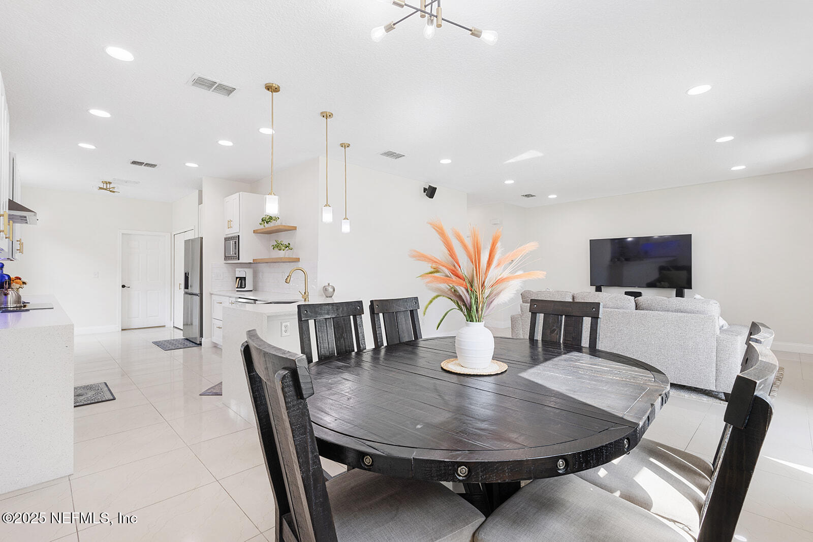 206 WOODLAND GREENS Drive