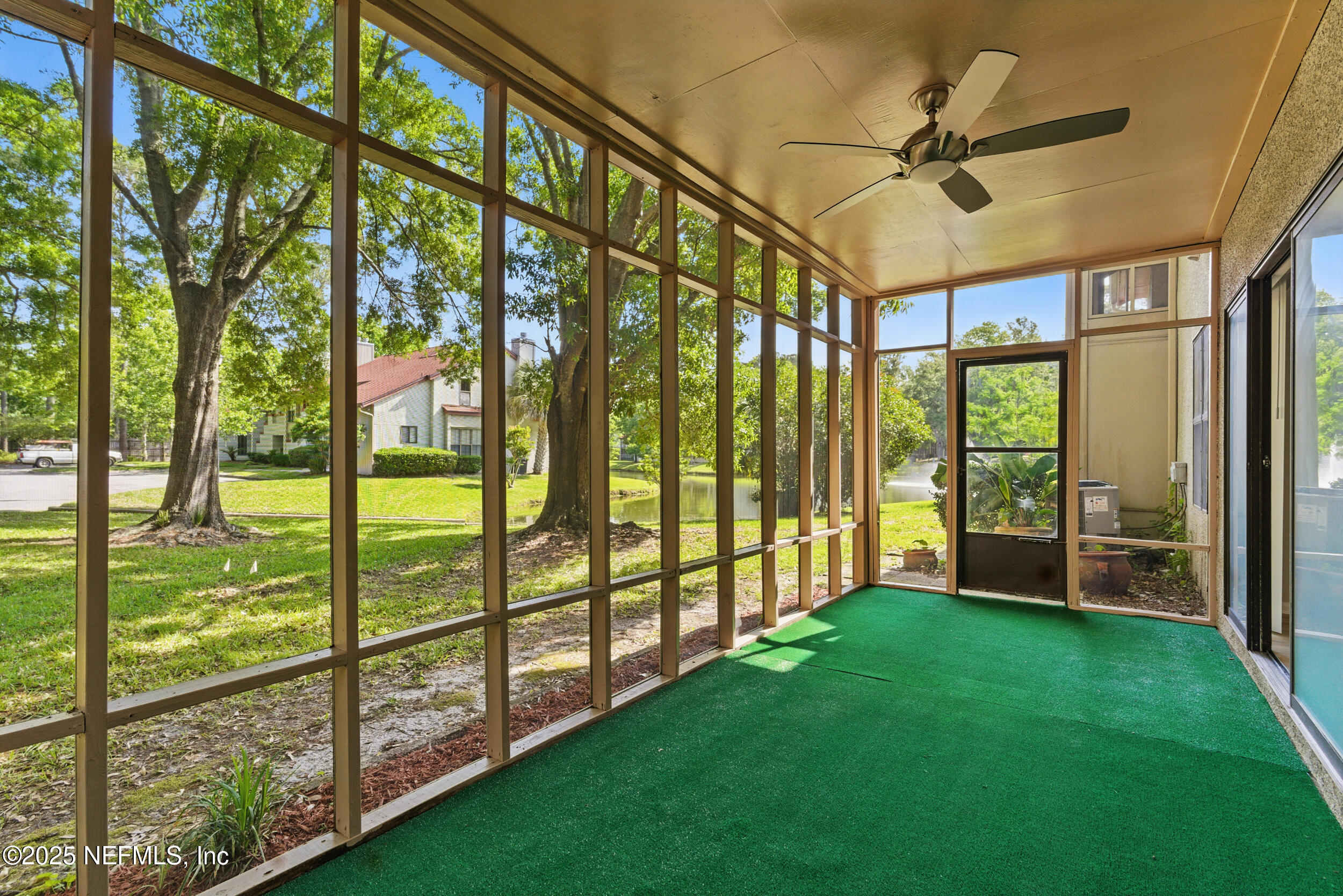 1903 WOOD HILL Place 1903