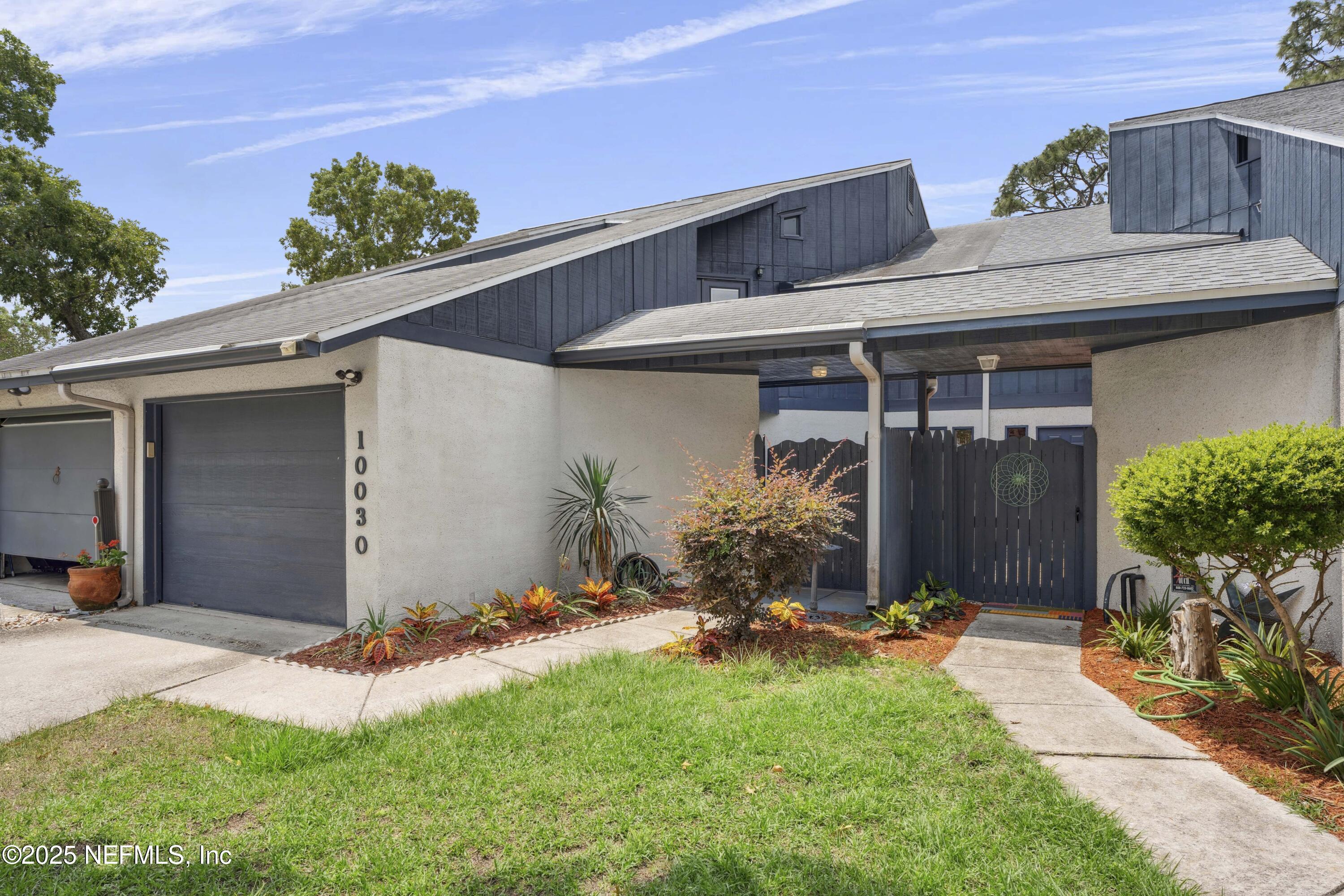 10030 S ROMAINE Circle