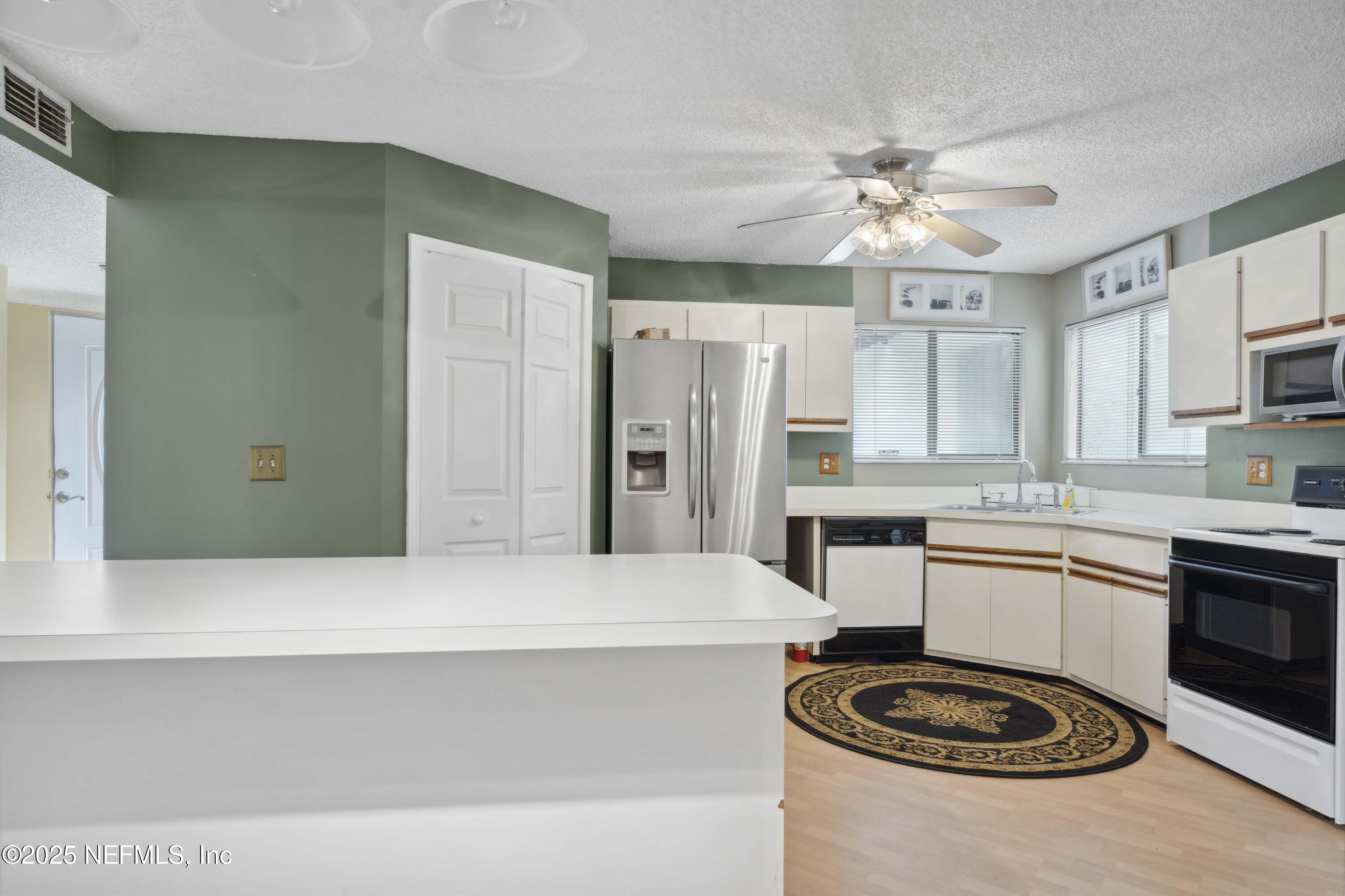 10030 S ROMAINE Circle