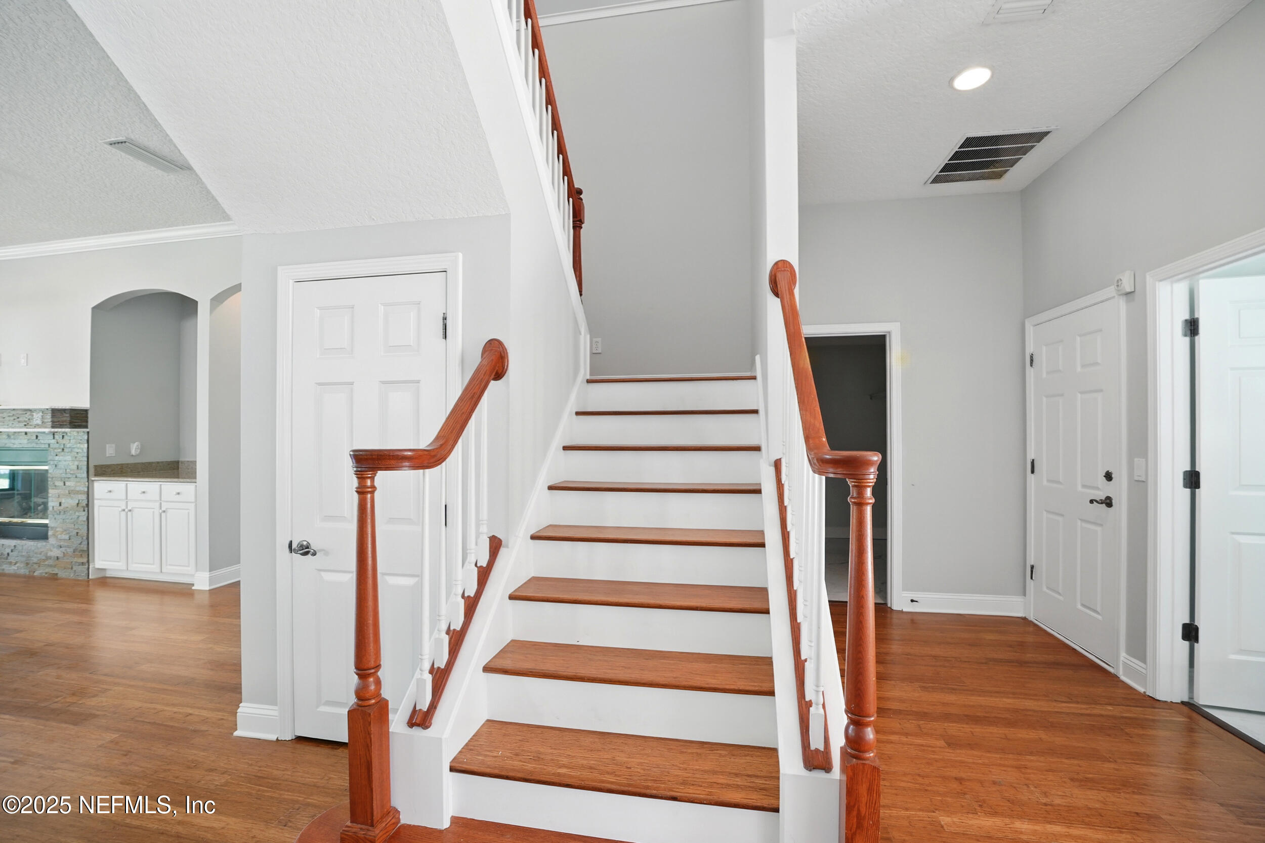 10065 ECTON Lane