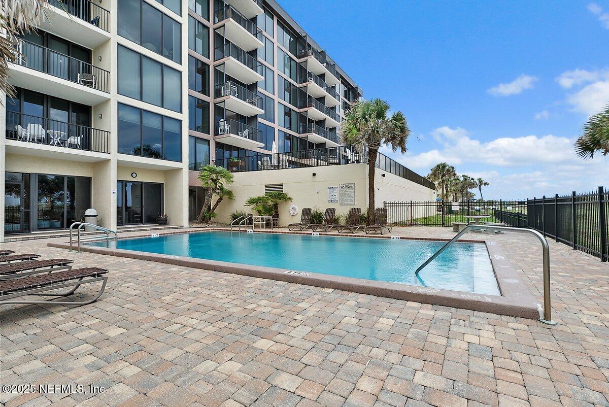 601 1ST Street 4H