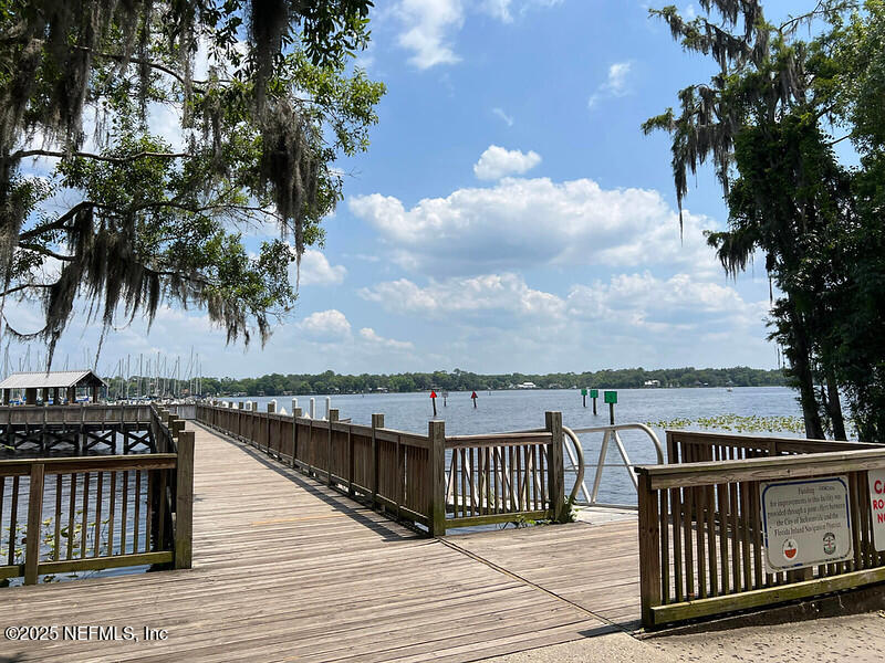 1717 RIVER PLANTATION Lane