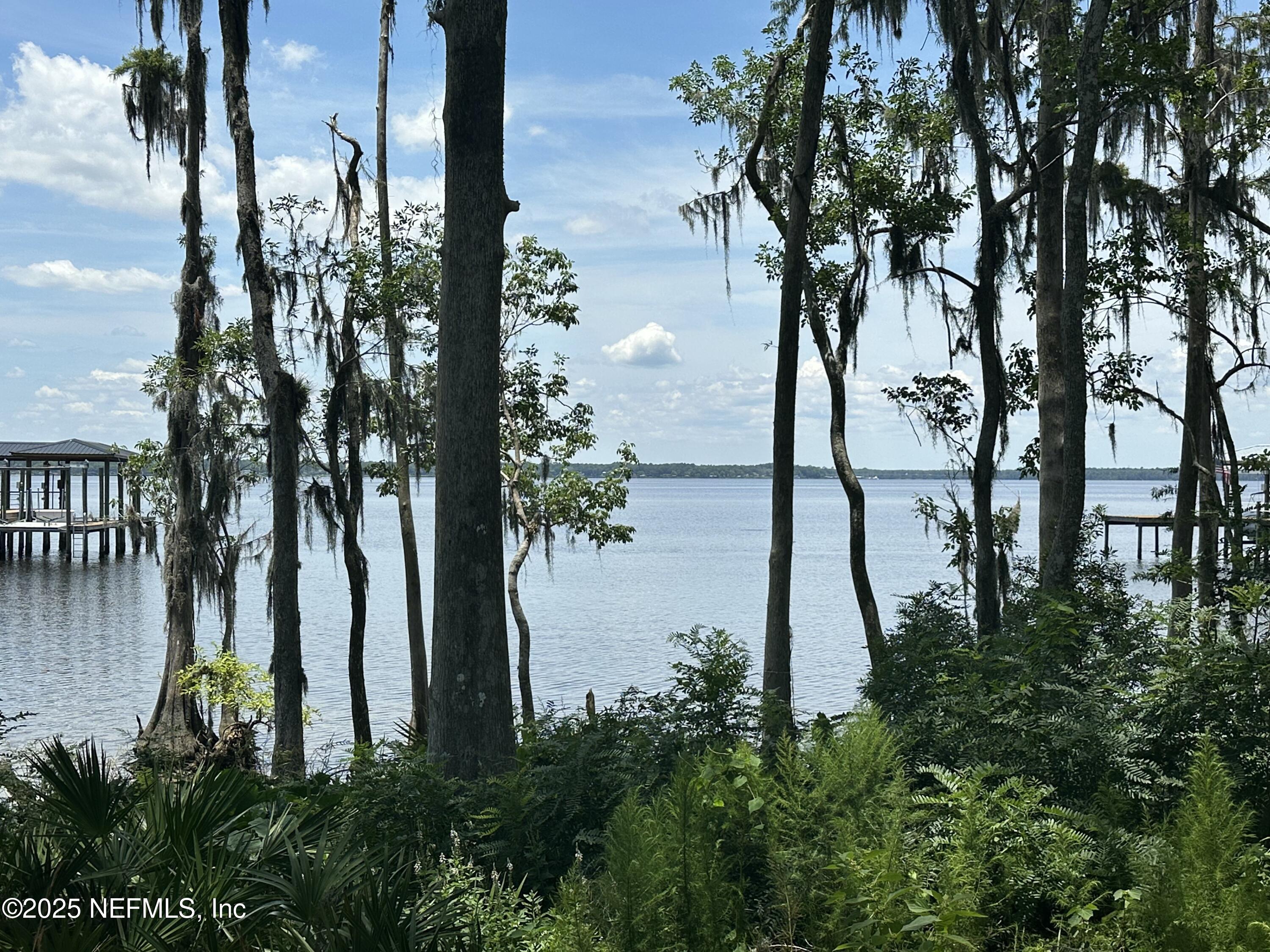 330 HALLOWES Cove, St. Johns