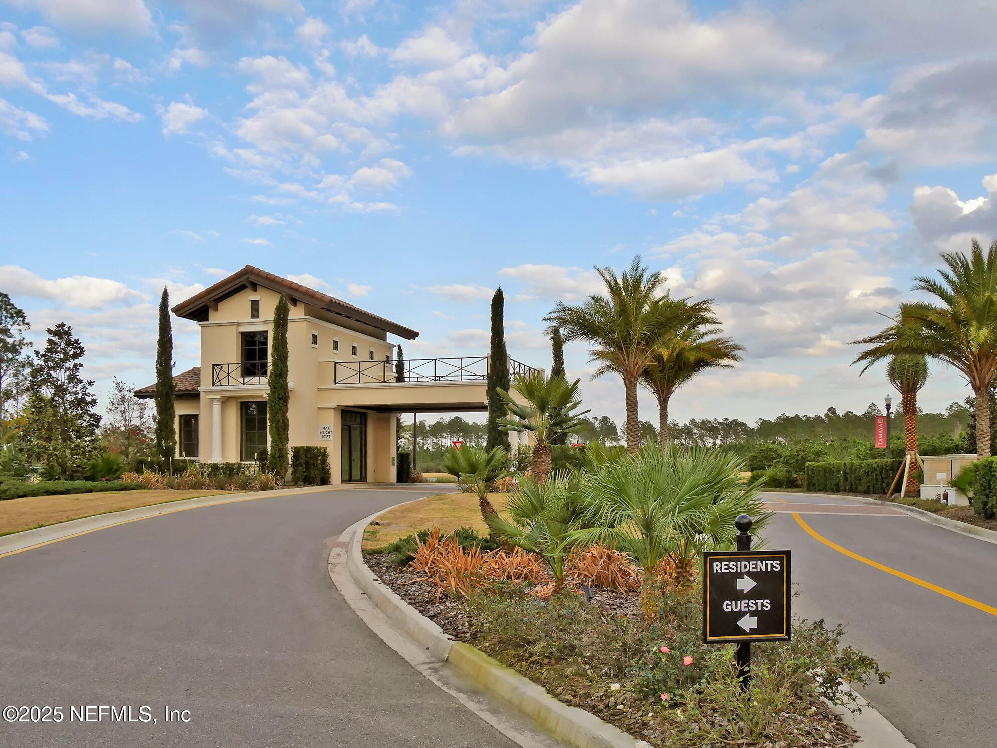 2883 CASSIA Lane