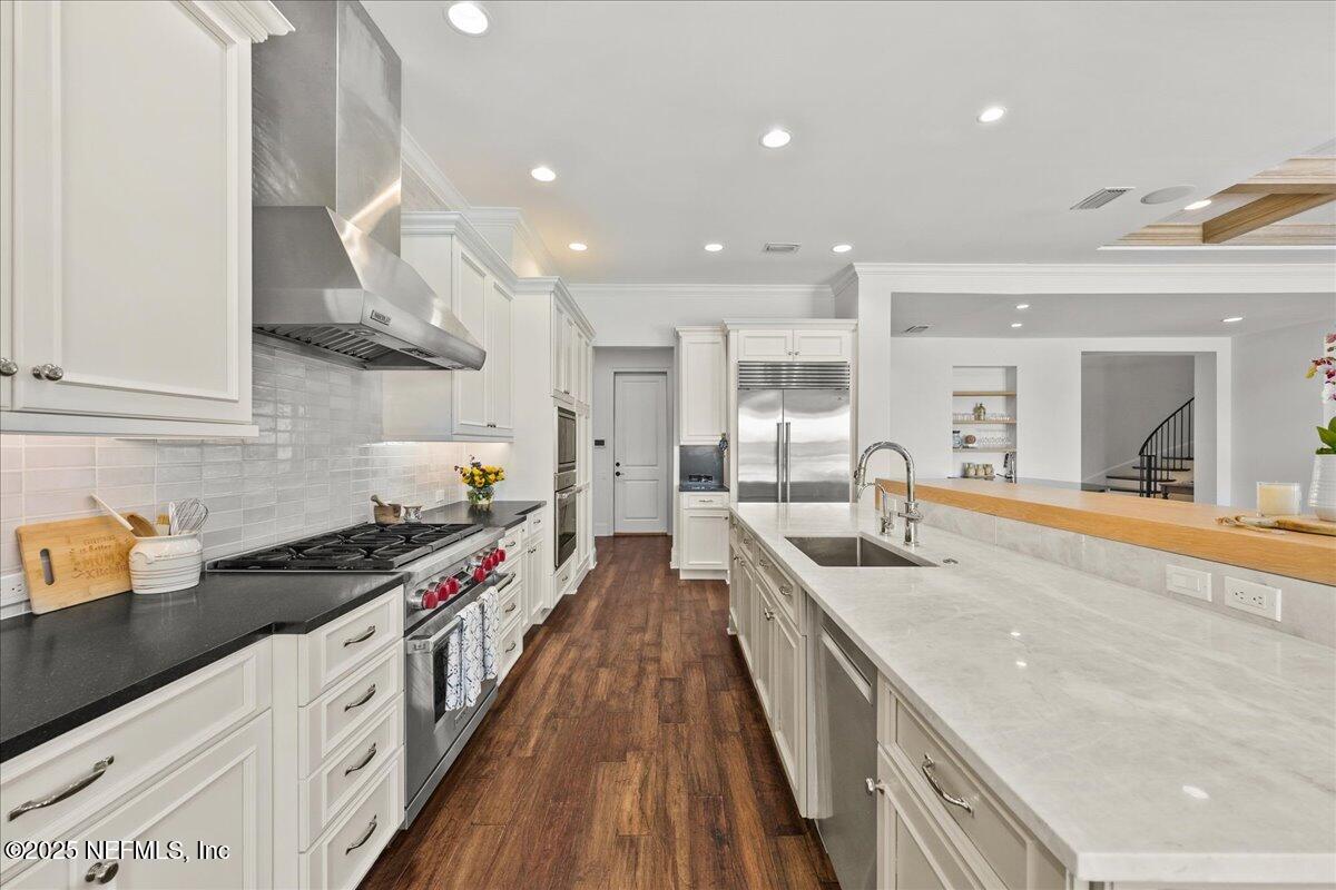 4413 HUNTERSTON Lane
