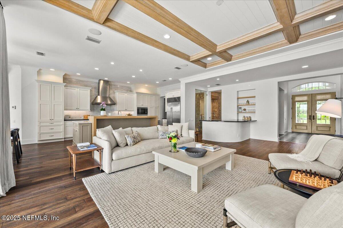 4413 HUNTERSTON Lane