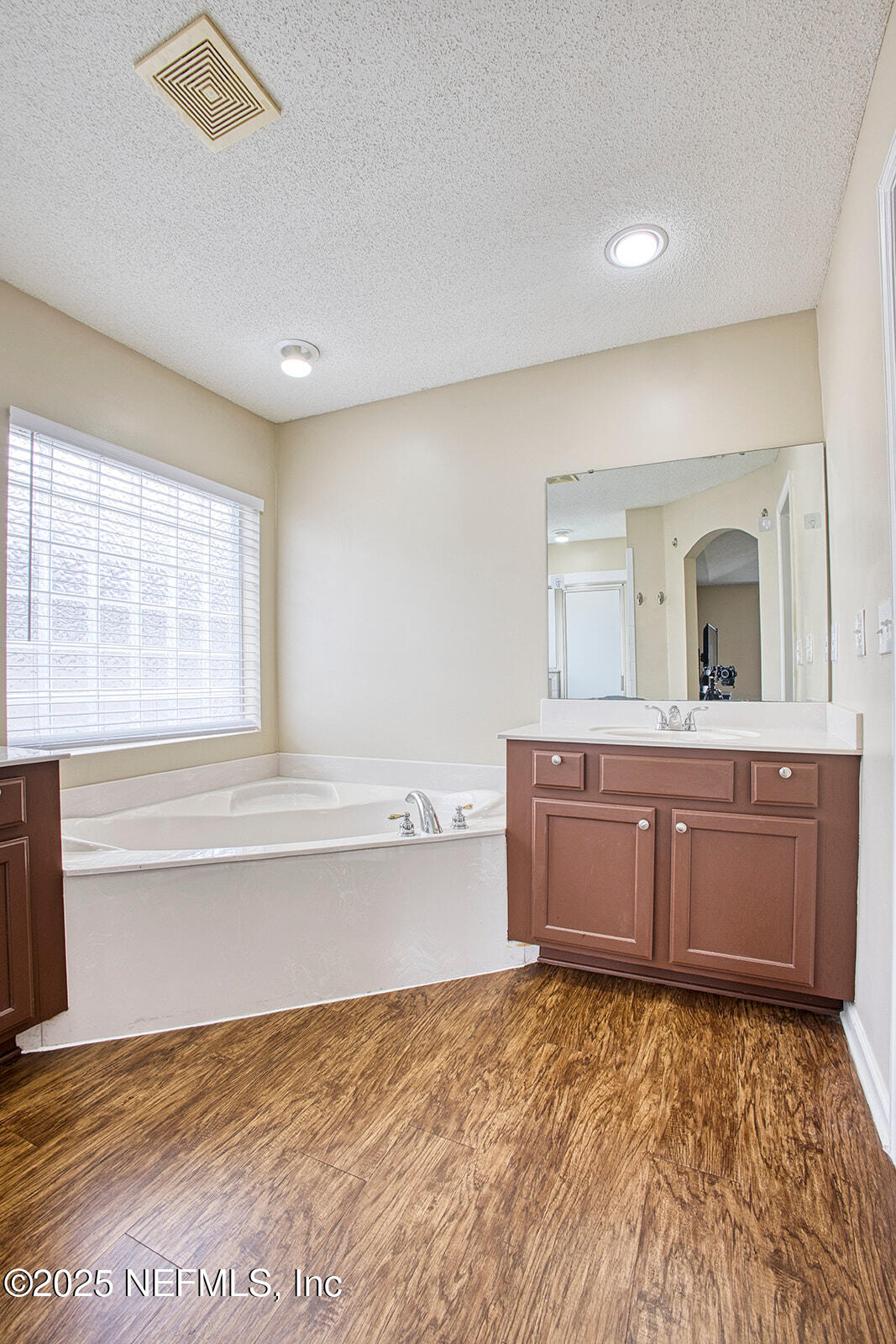 9105 PROSPERITY LAKE Drive