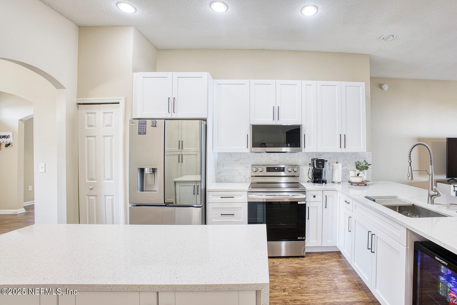 9105 PROSPERITY LAKE Drive