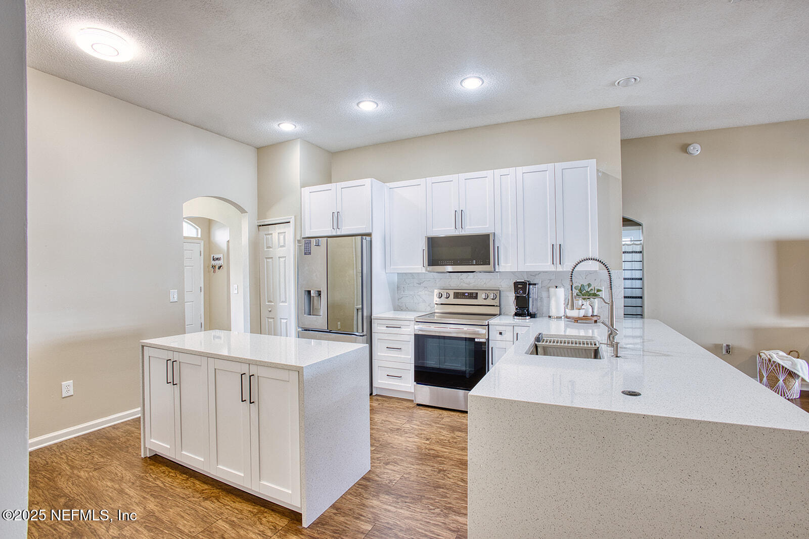 9105 PROSPERITY LAKE Drive