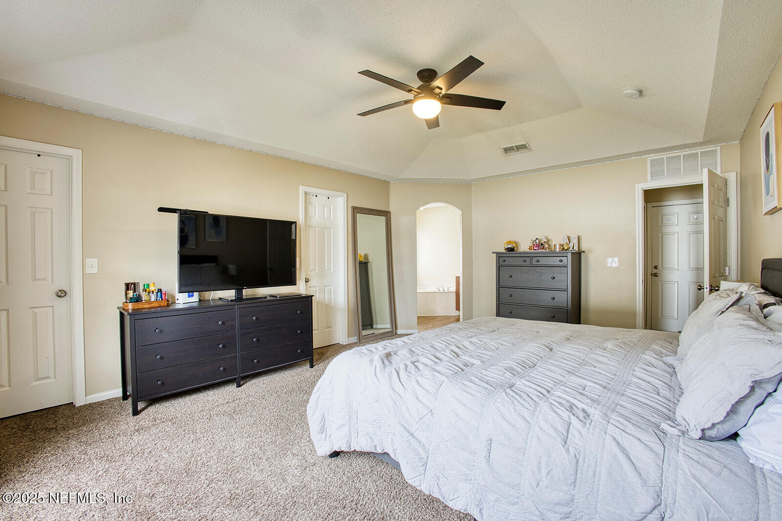 9105 PROSPERITY LAKE Drive