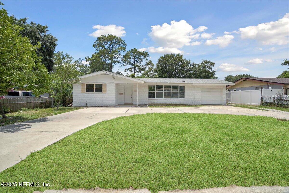 7934 OLD KINGS Road S