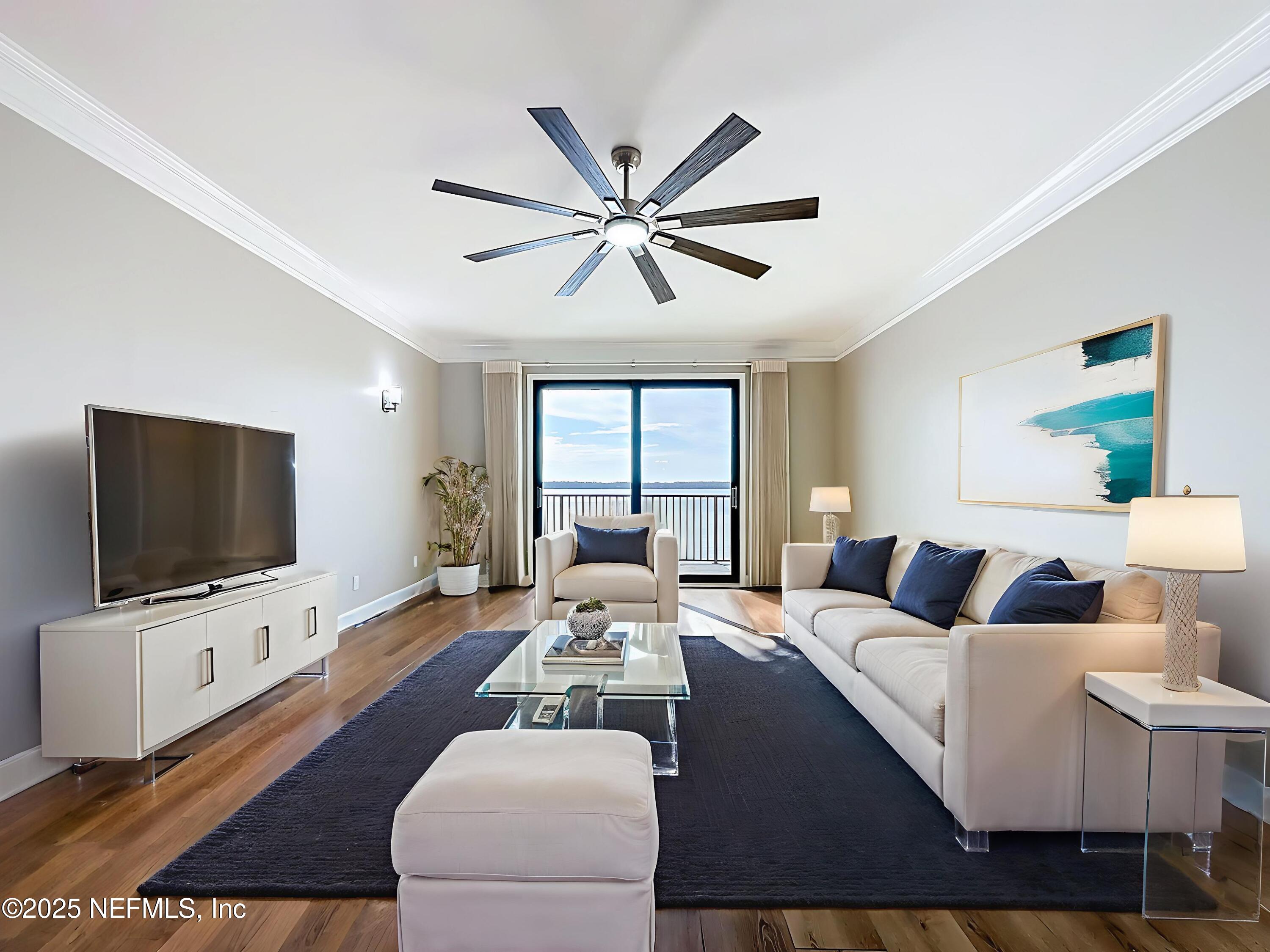 2199 ASTOR Street 403