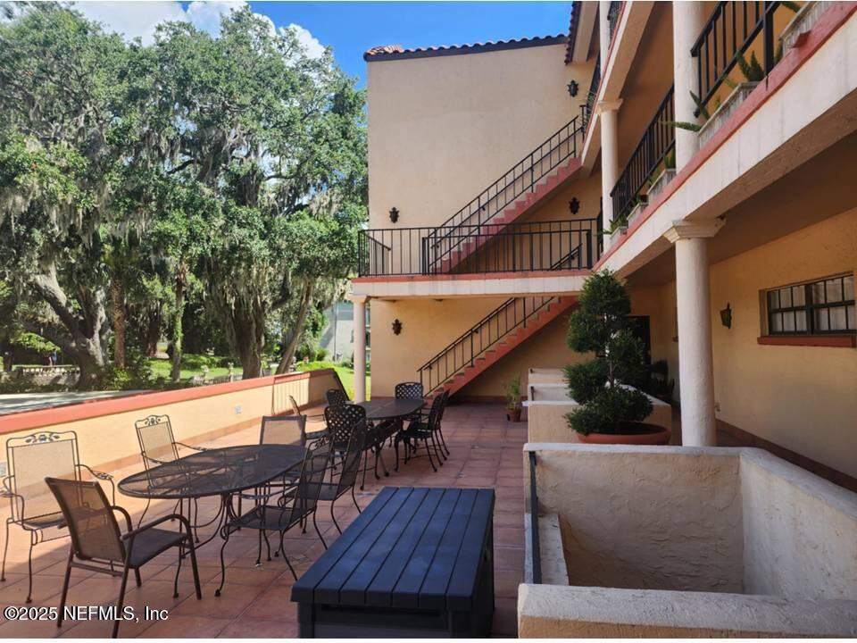 2199 ASTOR Street 403