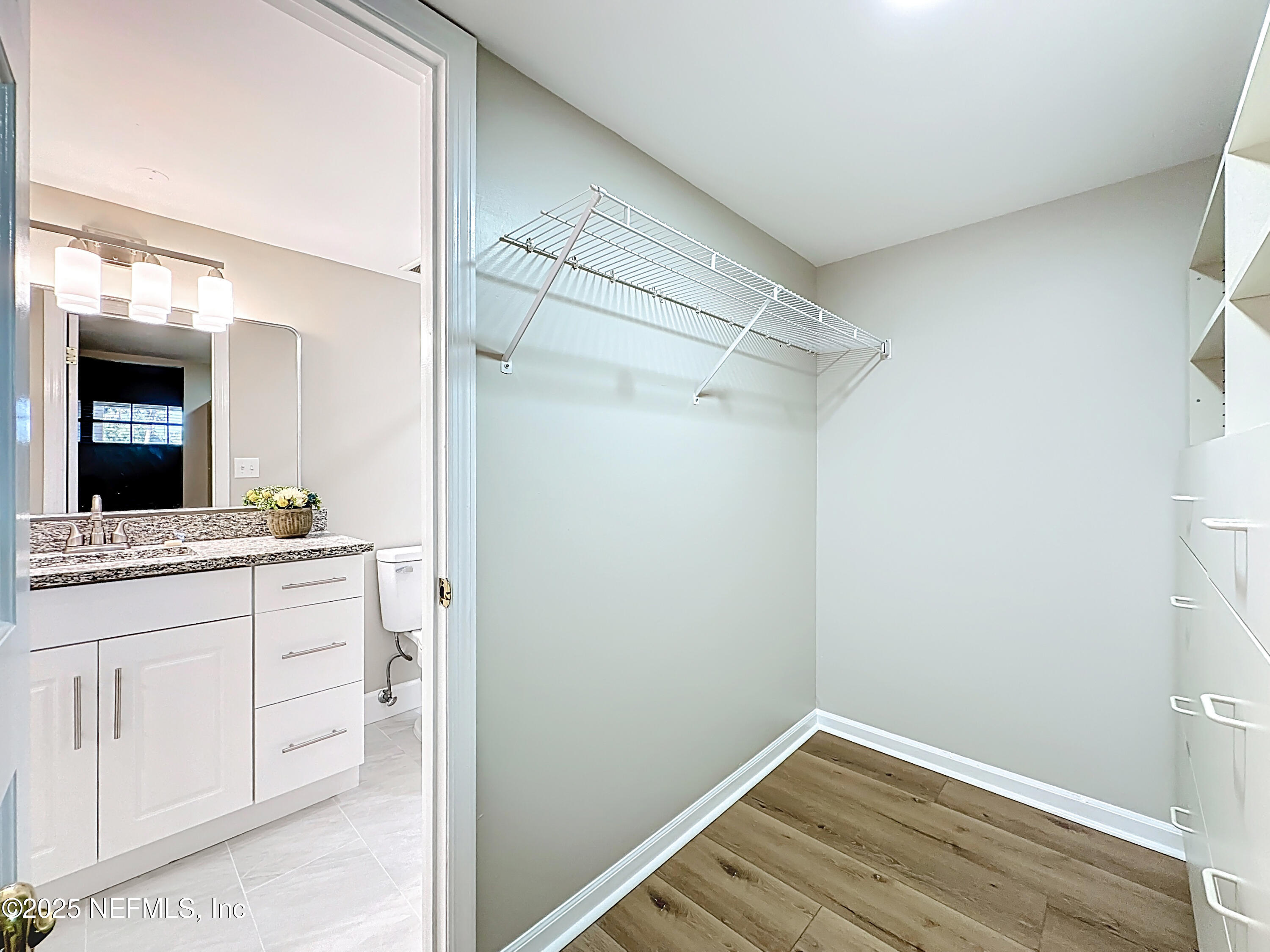 2199 ASTOR Street 403
