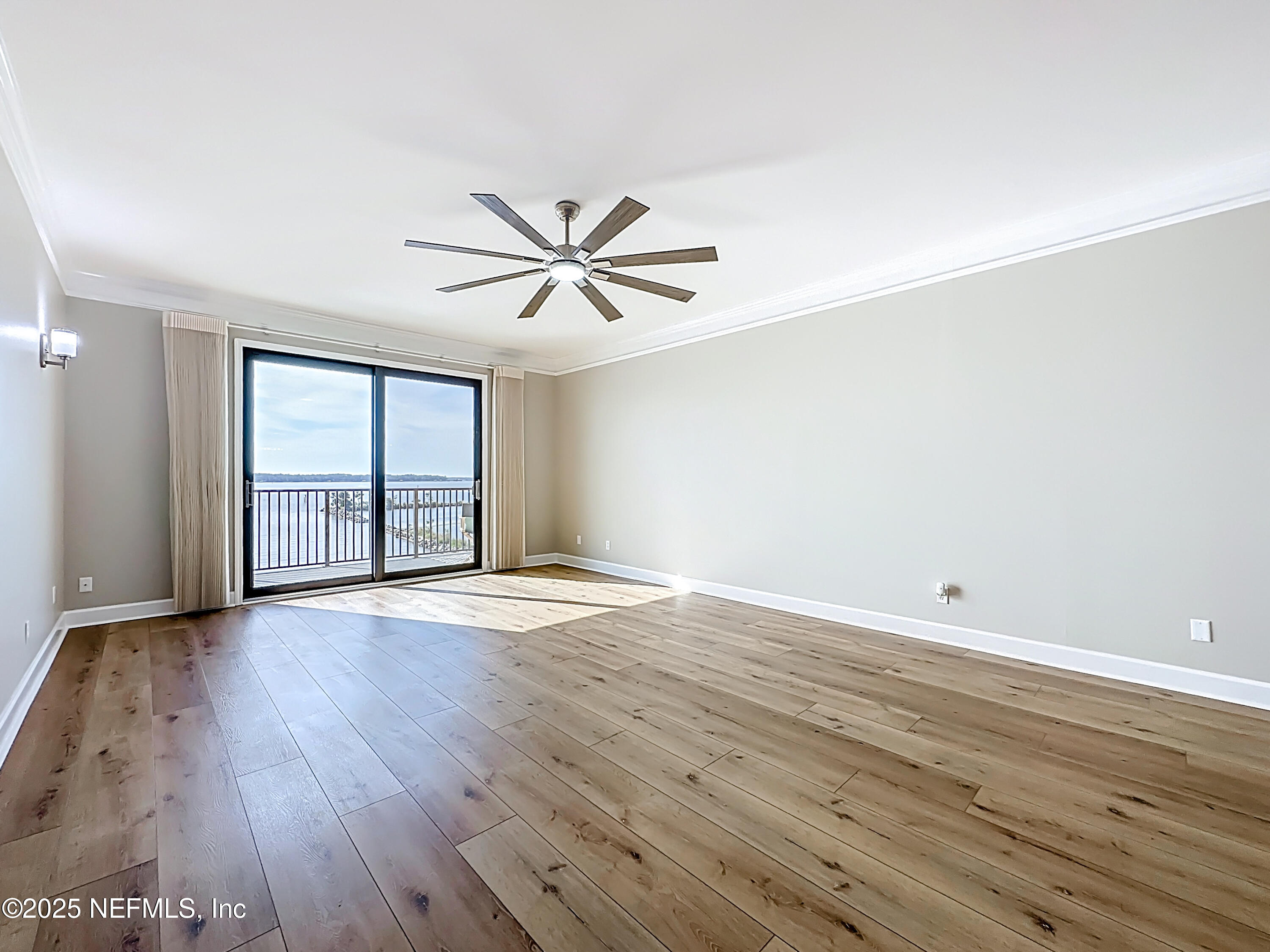 2199 ASTOR Street 403
