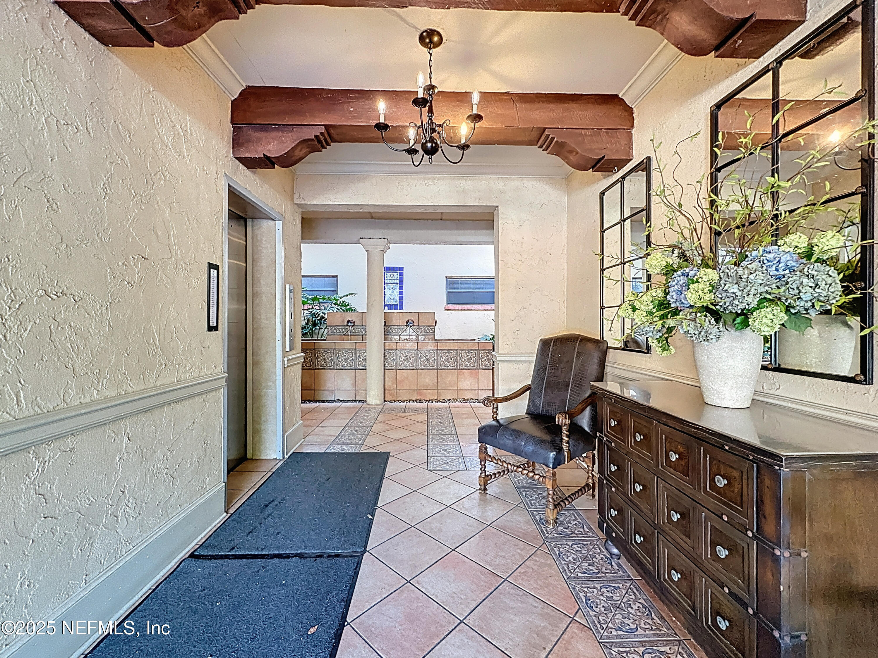 2199 ASTOR Street 403