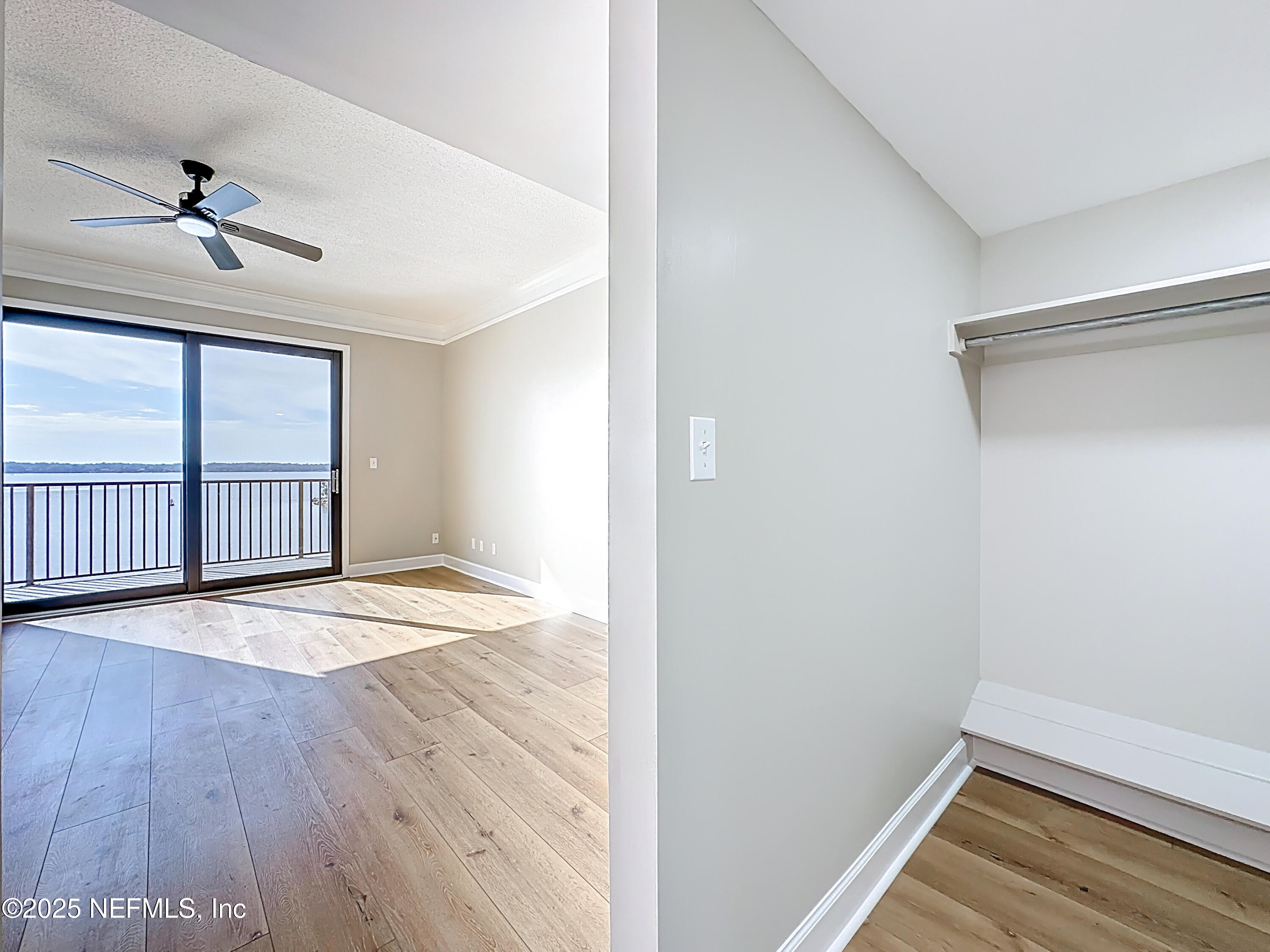 2199 ASTOR Street 403