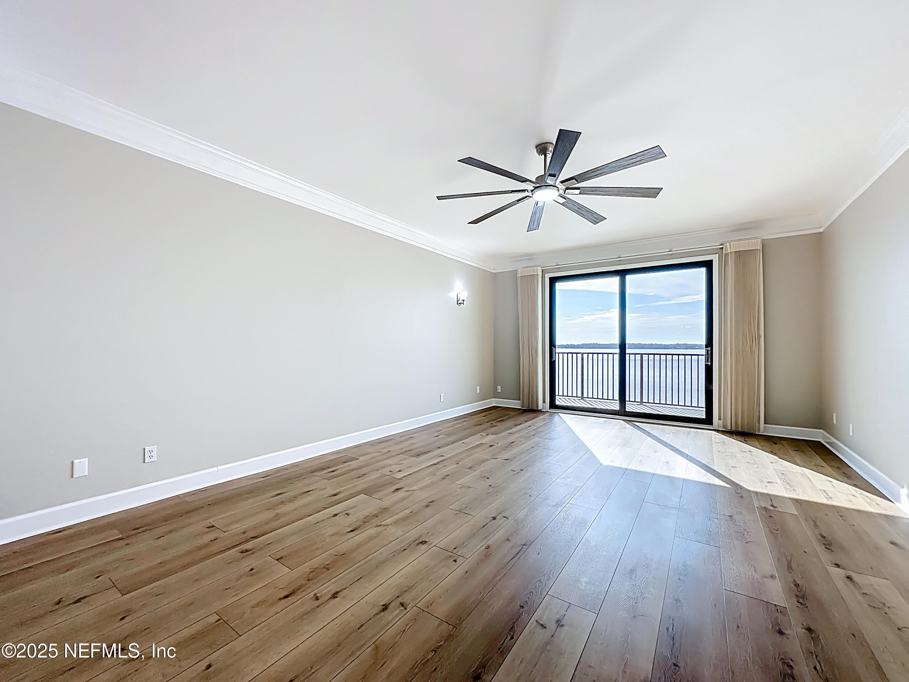 2199 ASTOR Street 403