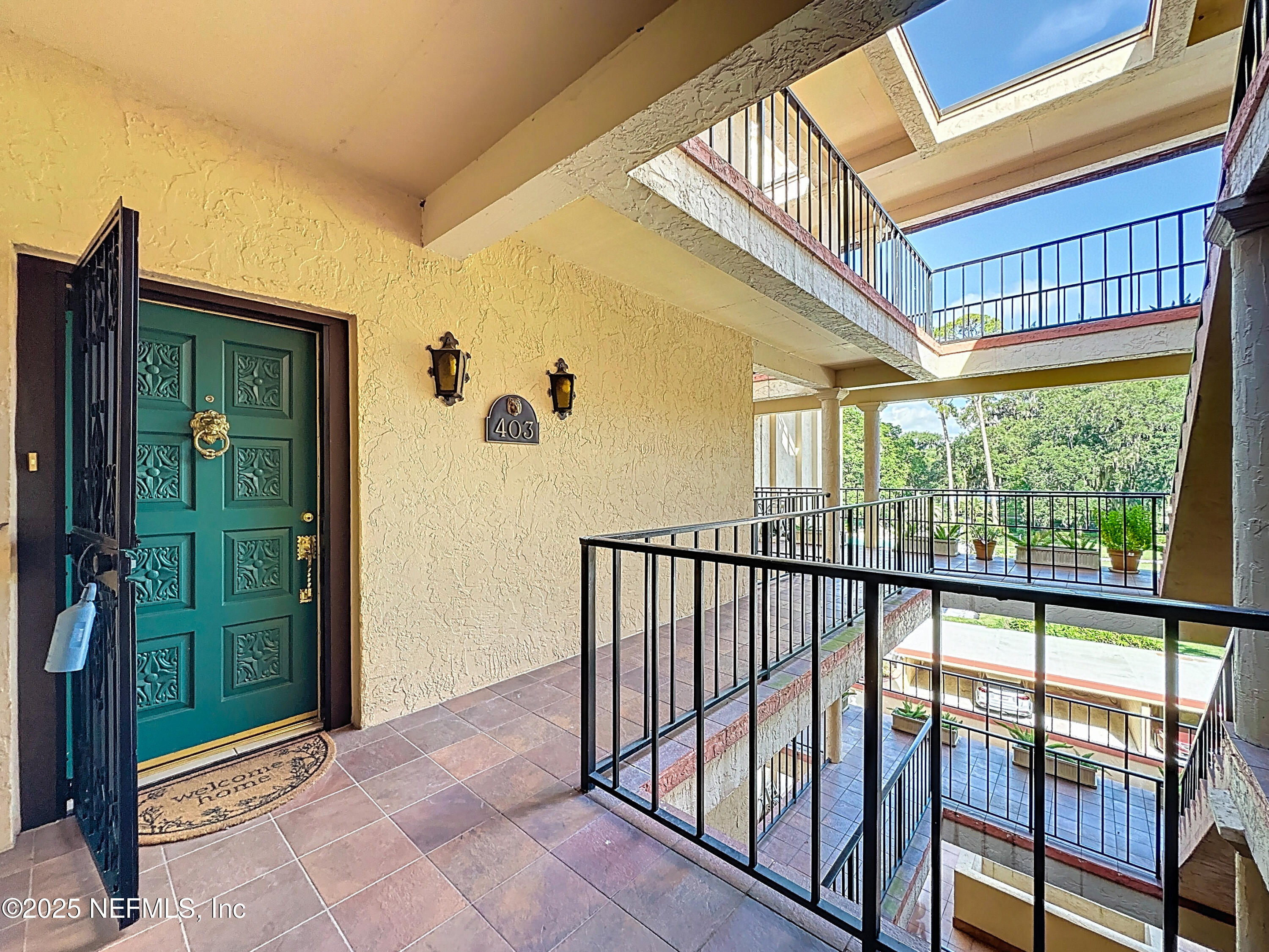 2199 ASTOR Street 403