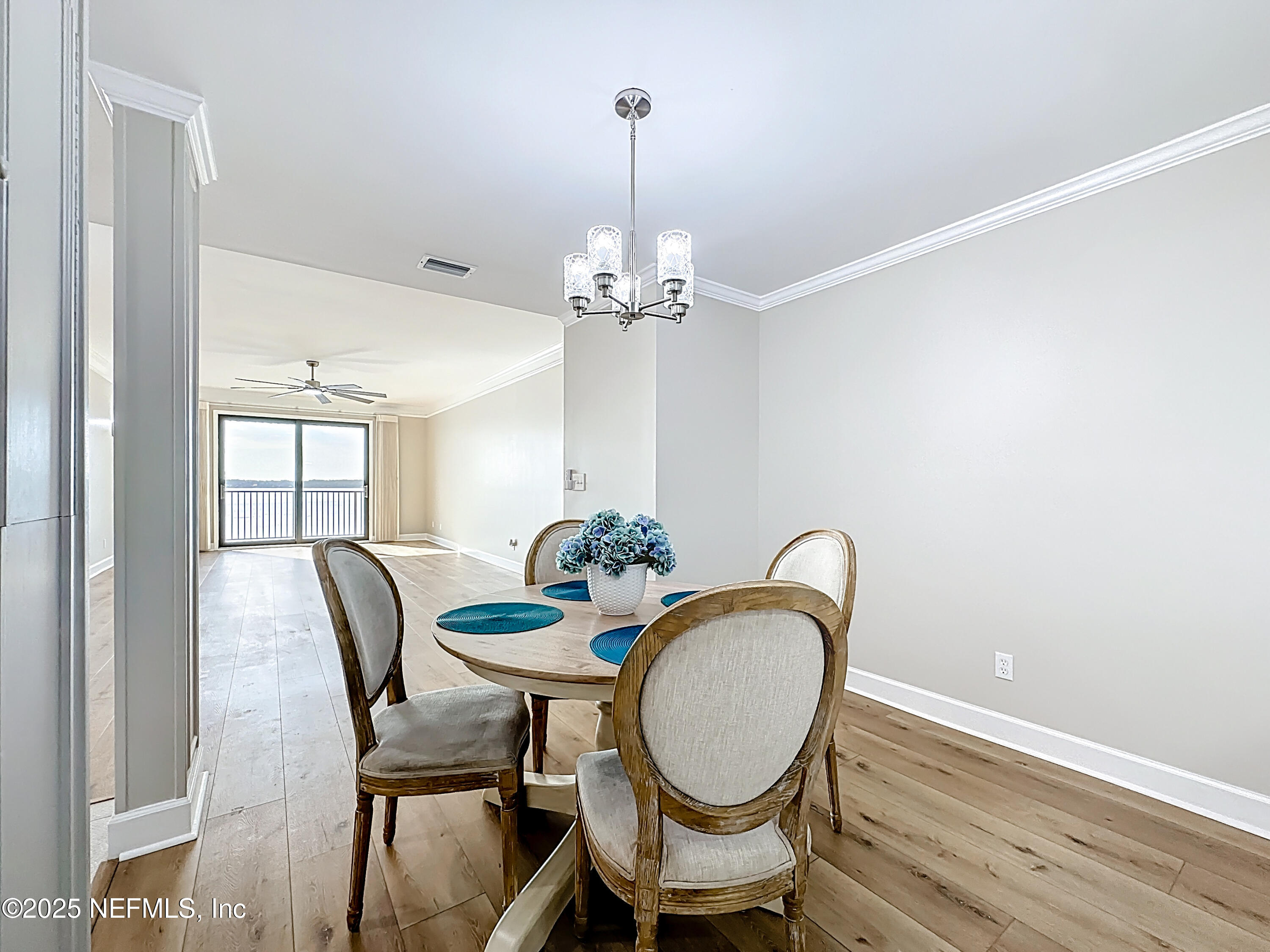 2199 ASTOR Street 403