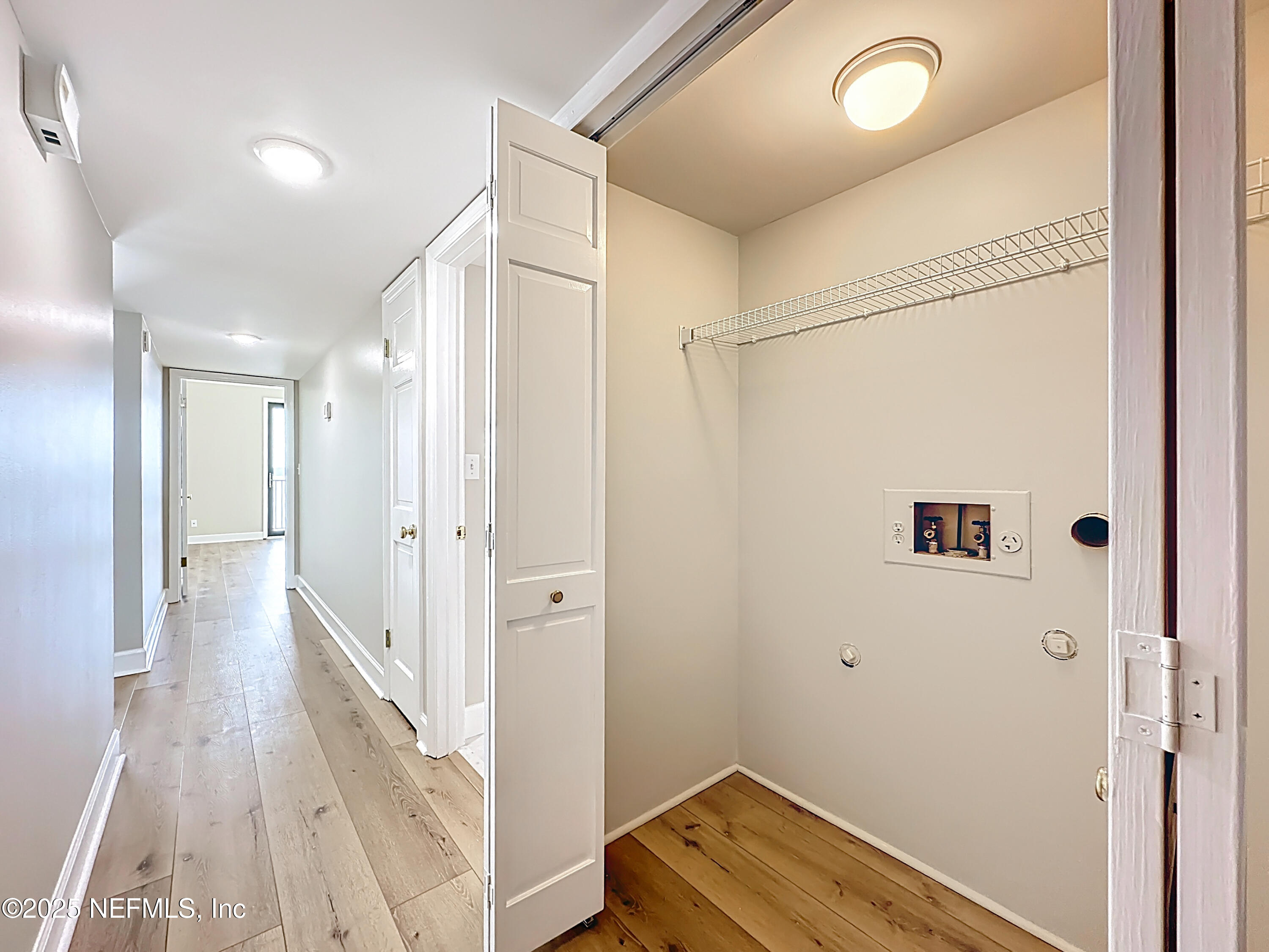 2199 ASTOR Street 403
