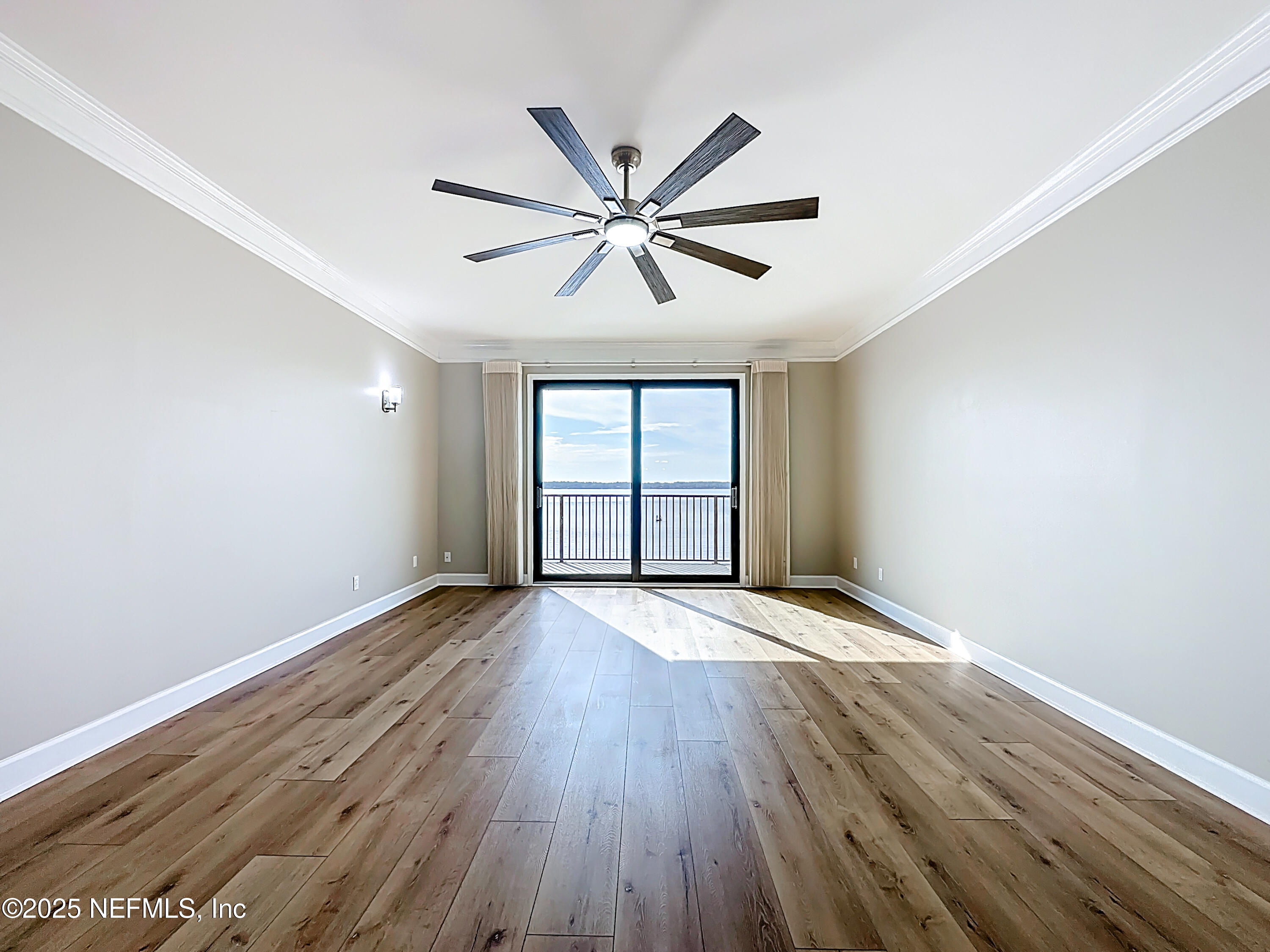 2199 ASTOR Street 403
