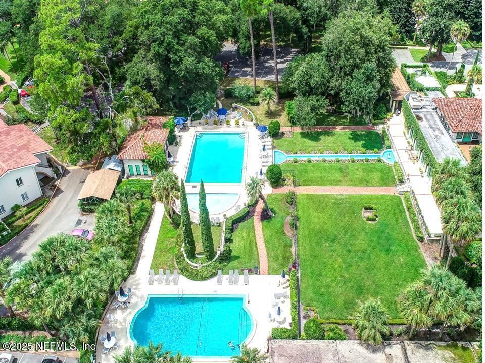 2199 ASTOR Street 403