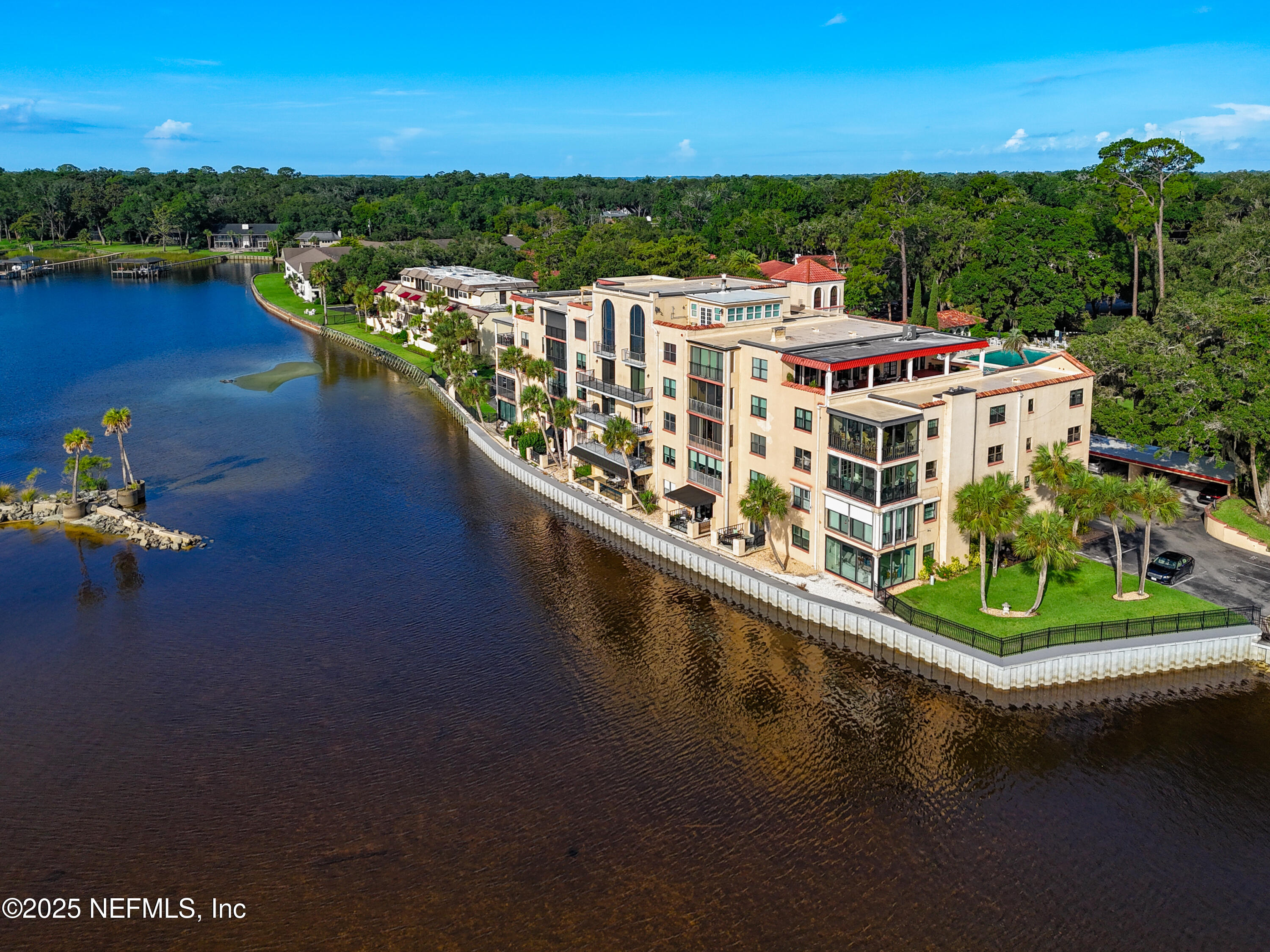 2199 ASTOR Street 403