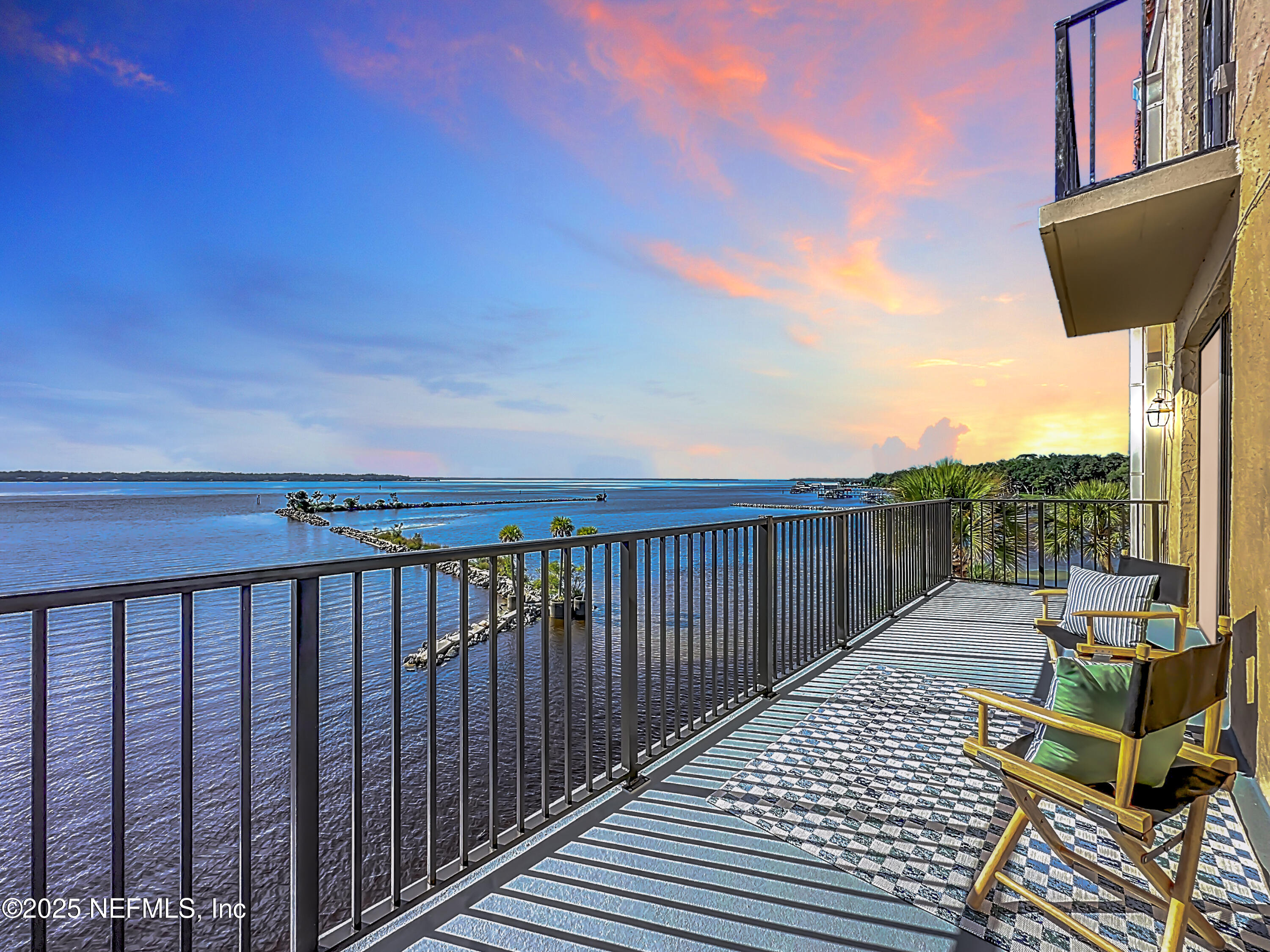 2199 ASTOR Street 403