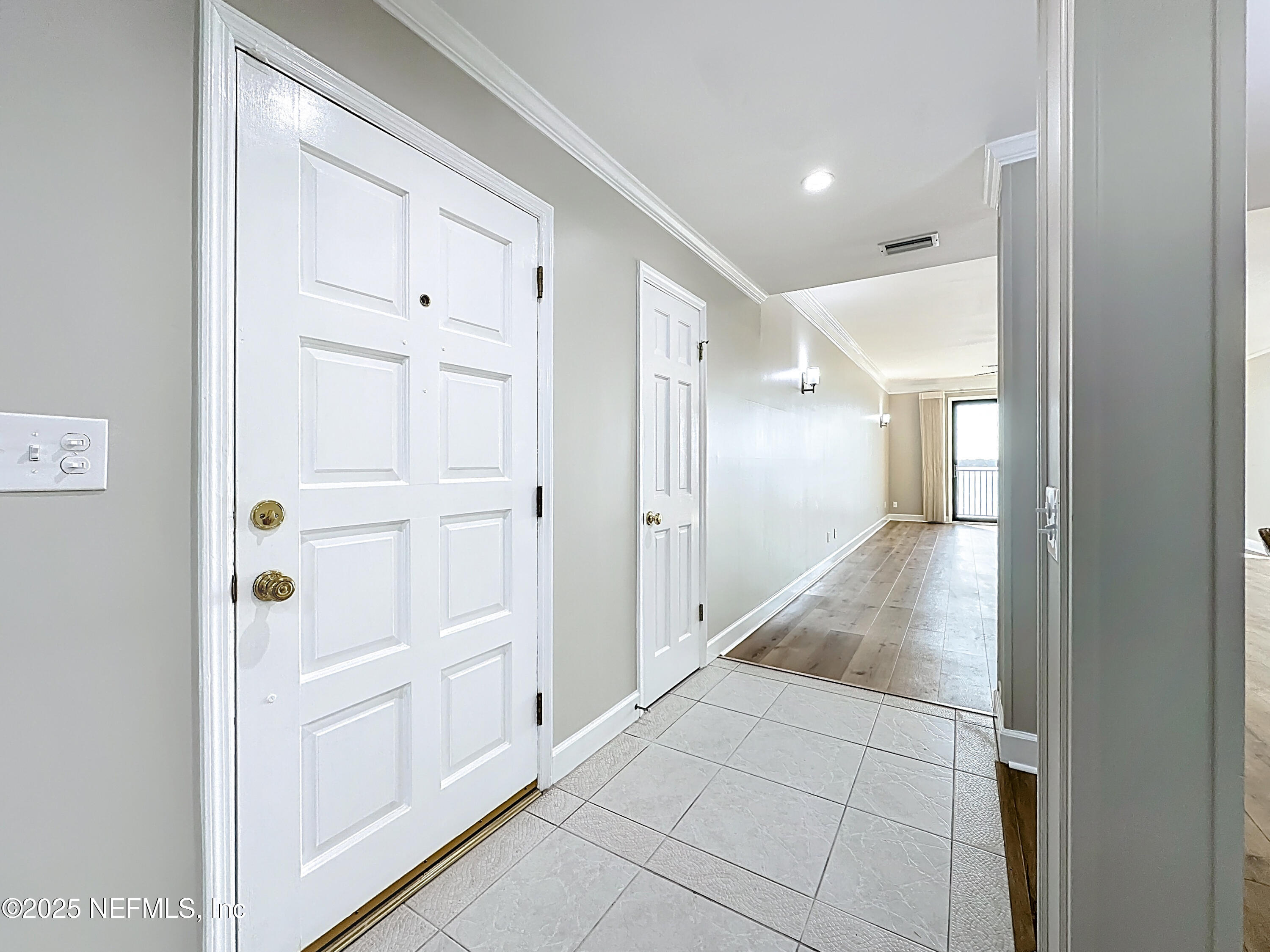 2199 ASTOR Street 403