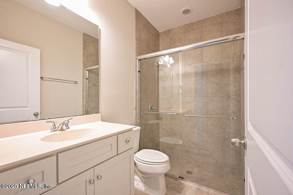 15736 SPOTTED SADDLE Circle