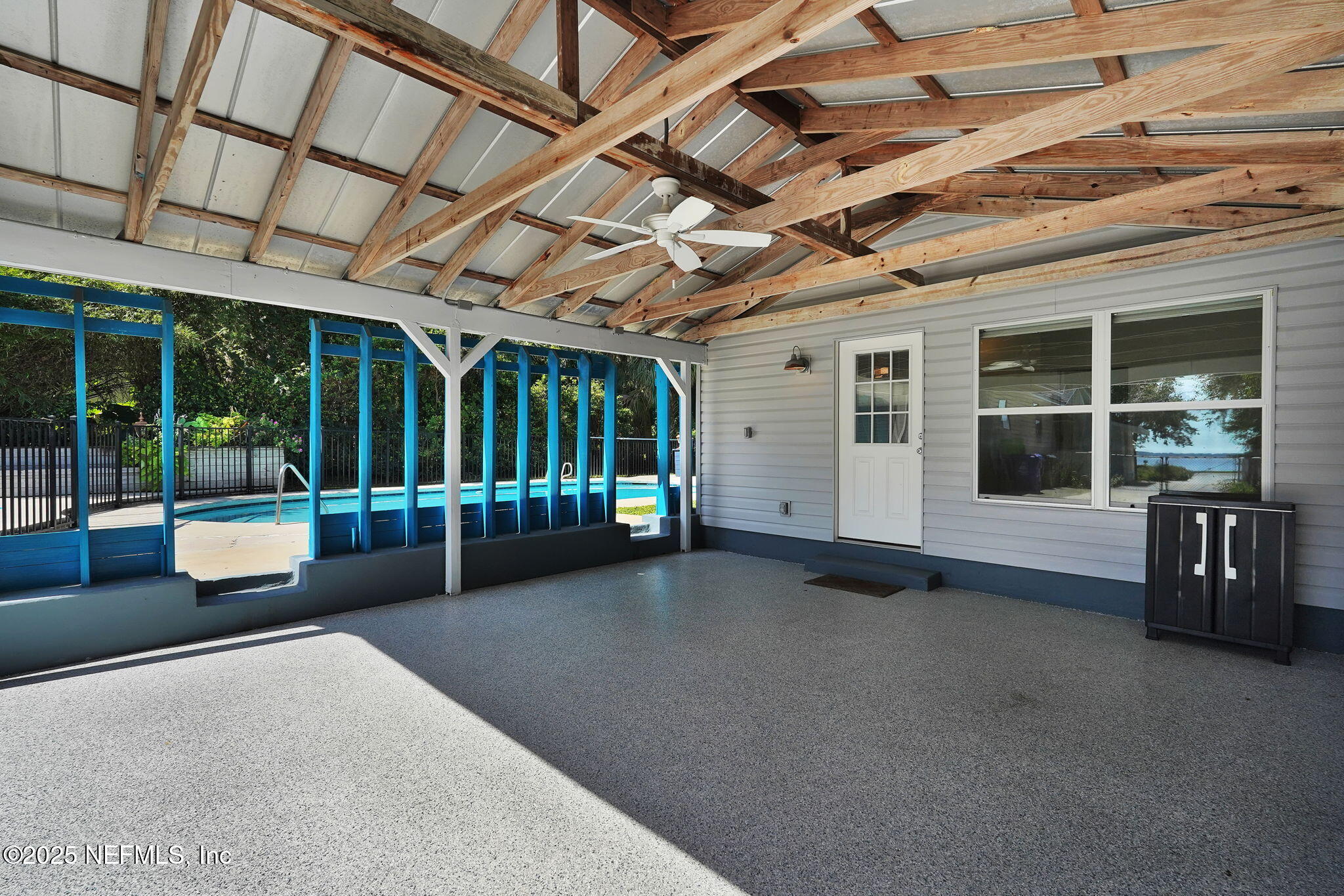 1050 RIVER Road